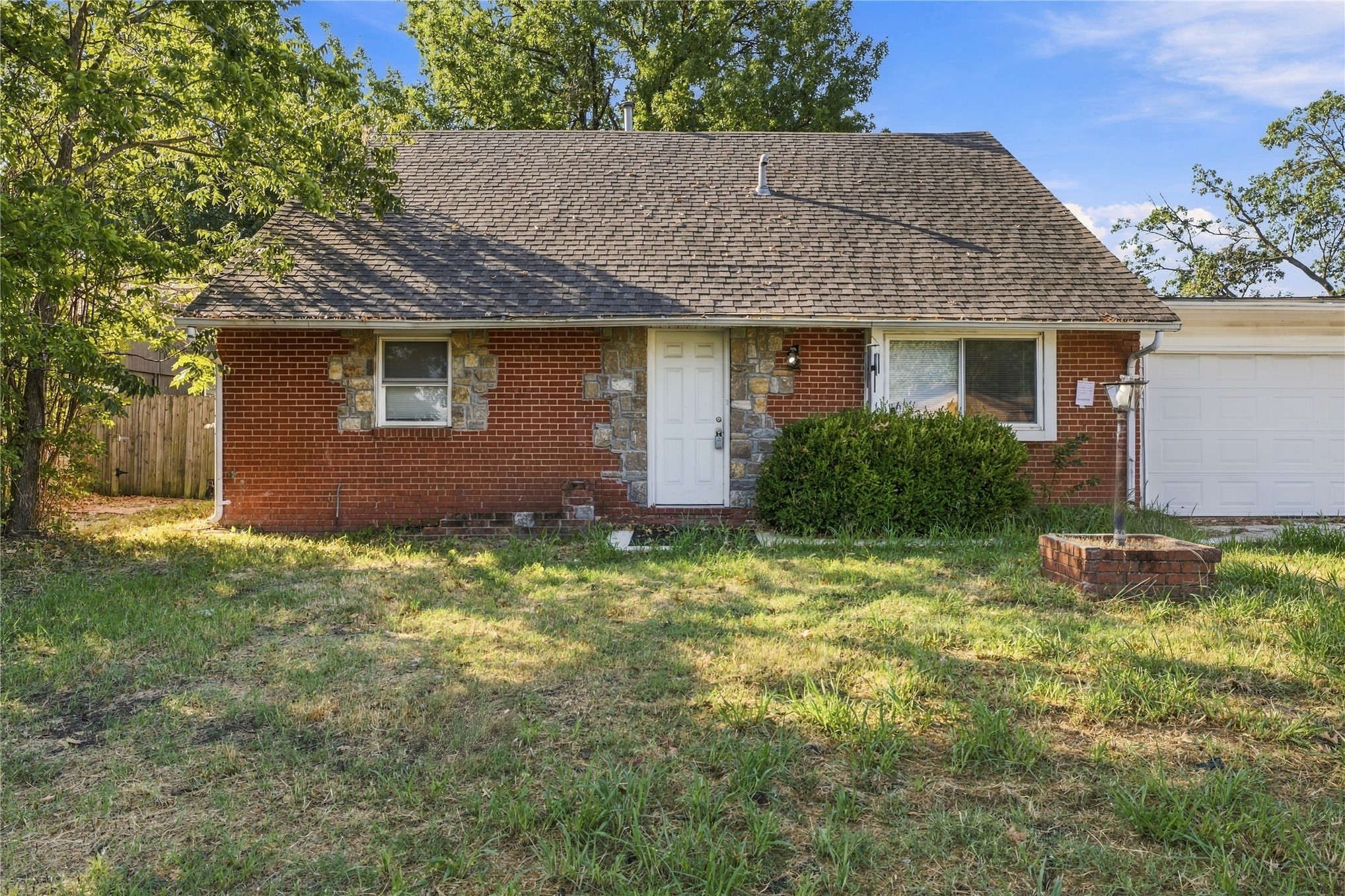 9262 E 58th Street Property Photo 3