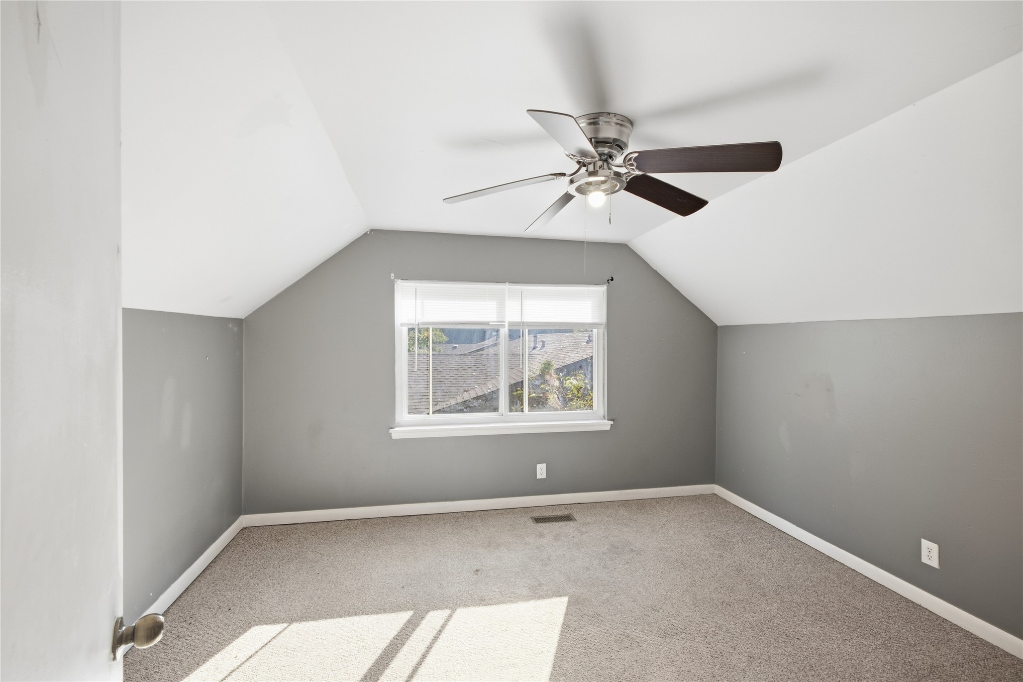 9262 E 58th Street Property Photo 9