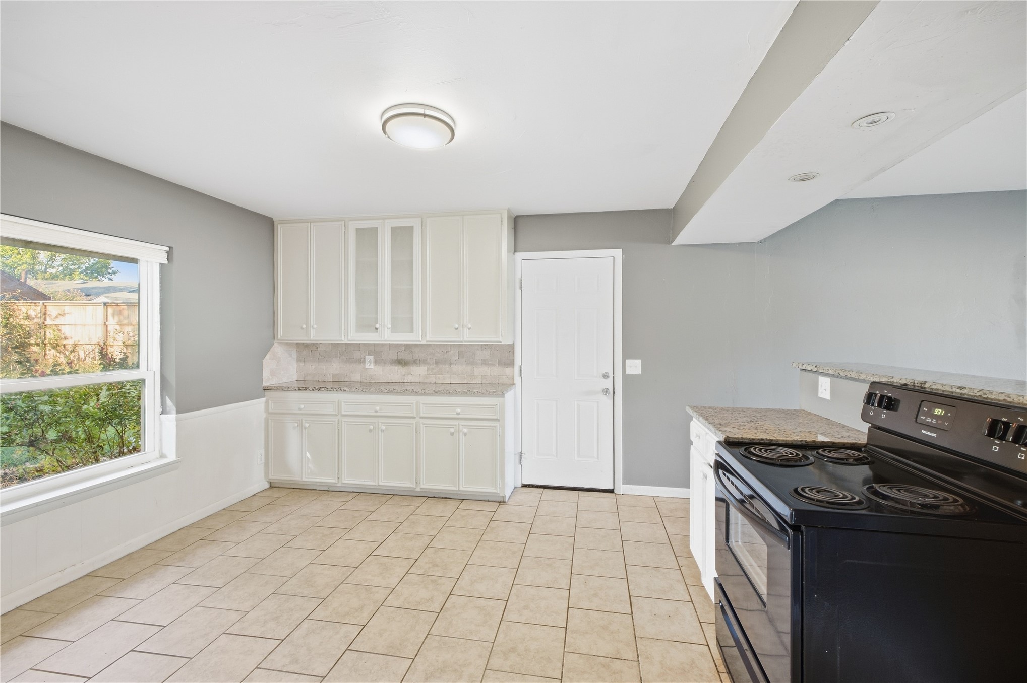 9262 E 58th Street Property Photo 13