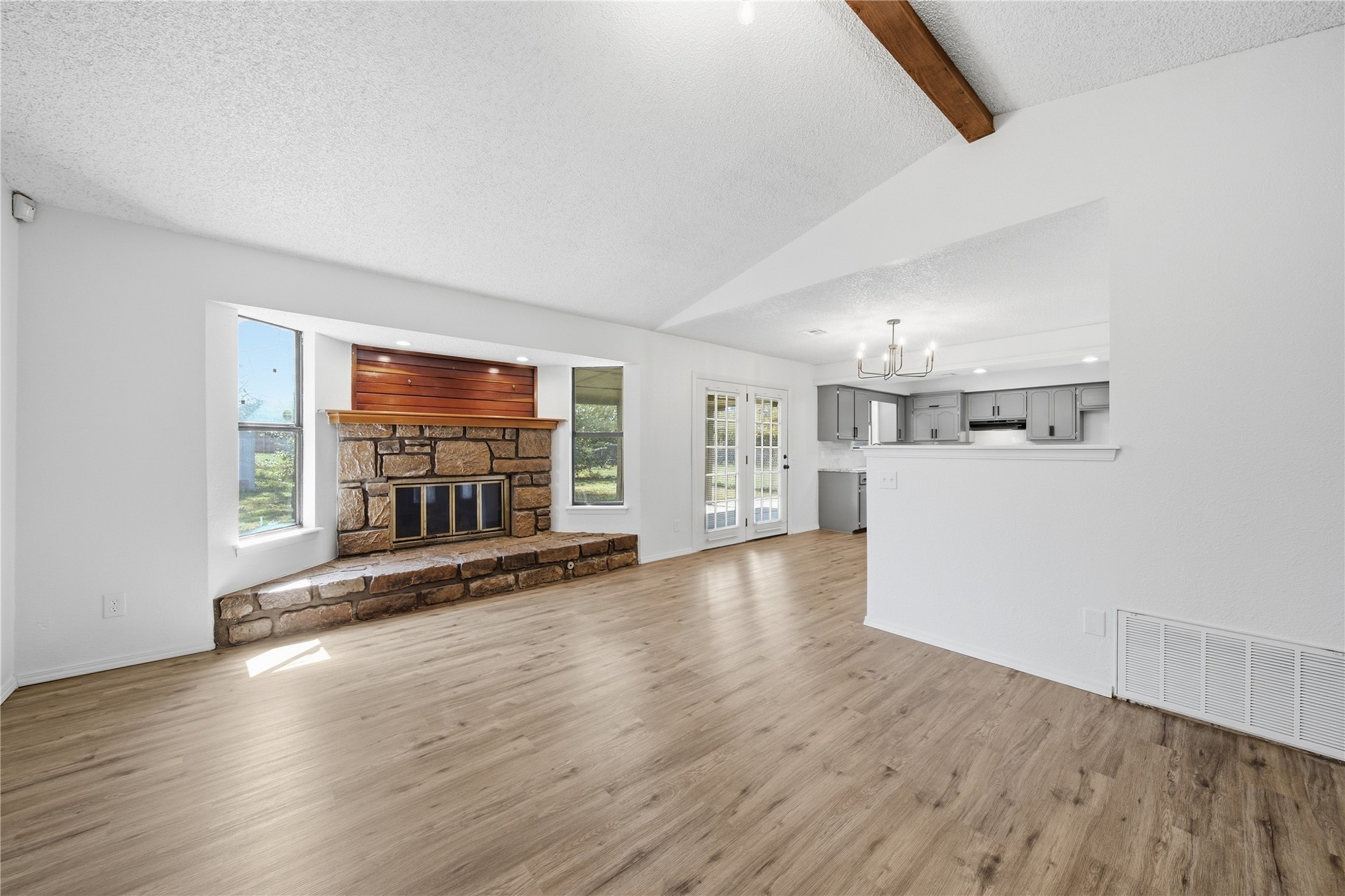 1823 W Ithica Street Property Photo 6