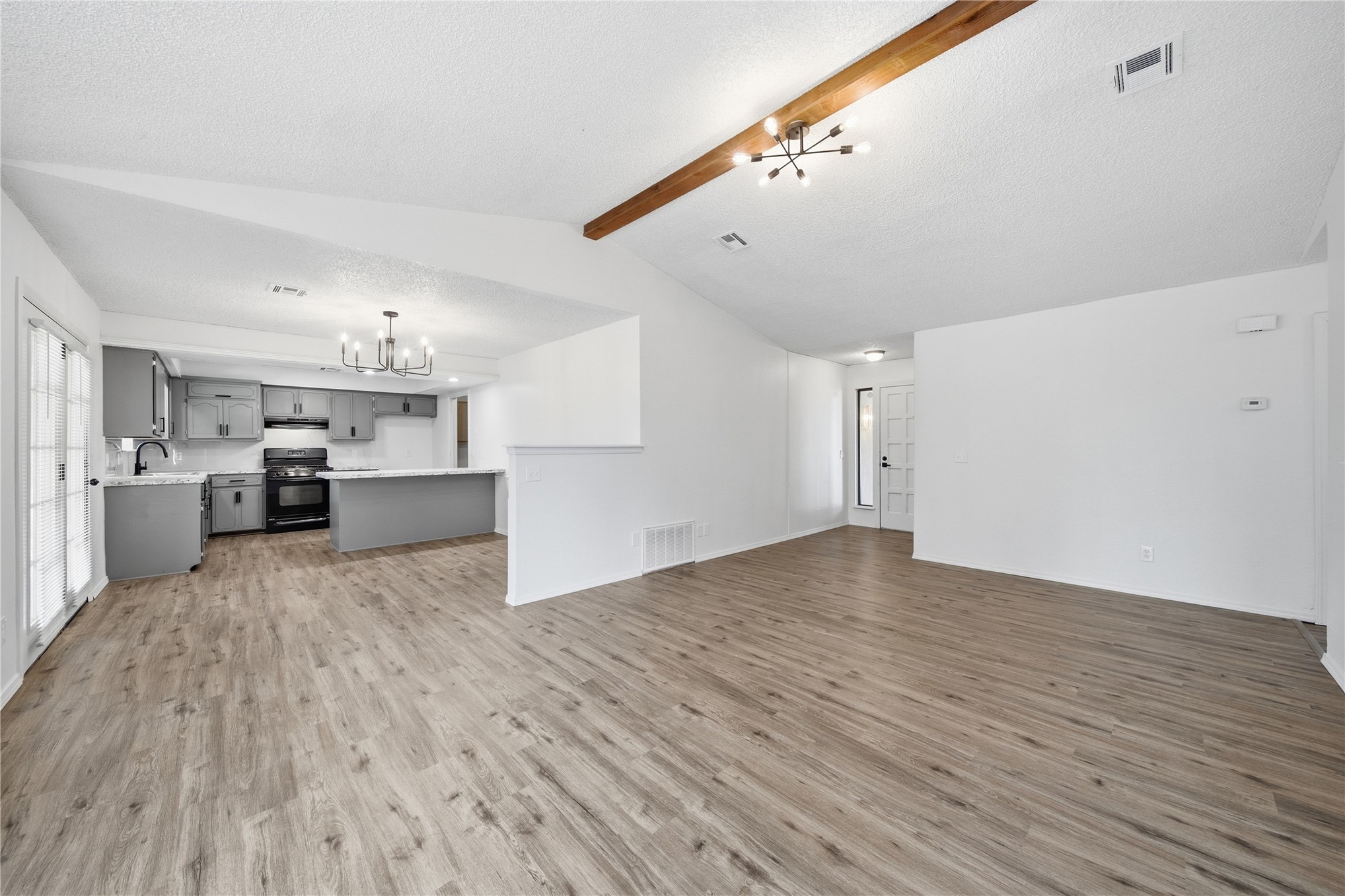 1823 W Ithica Street Property Photo 7