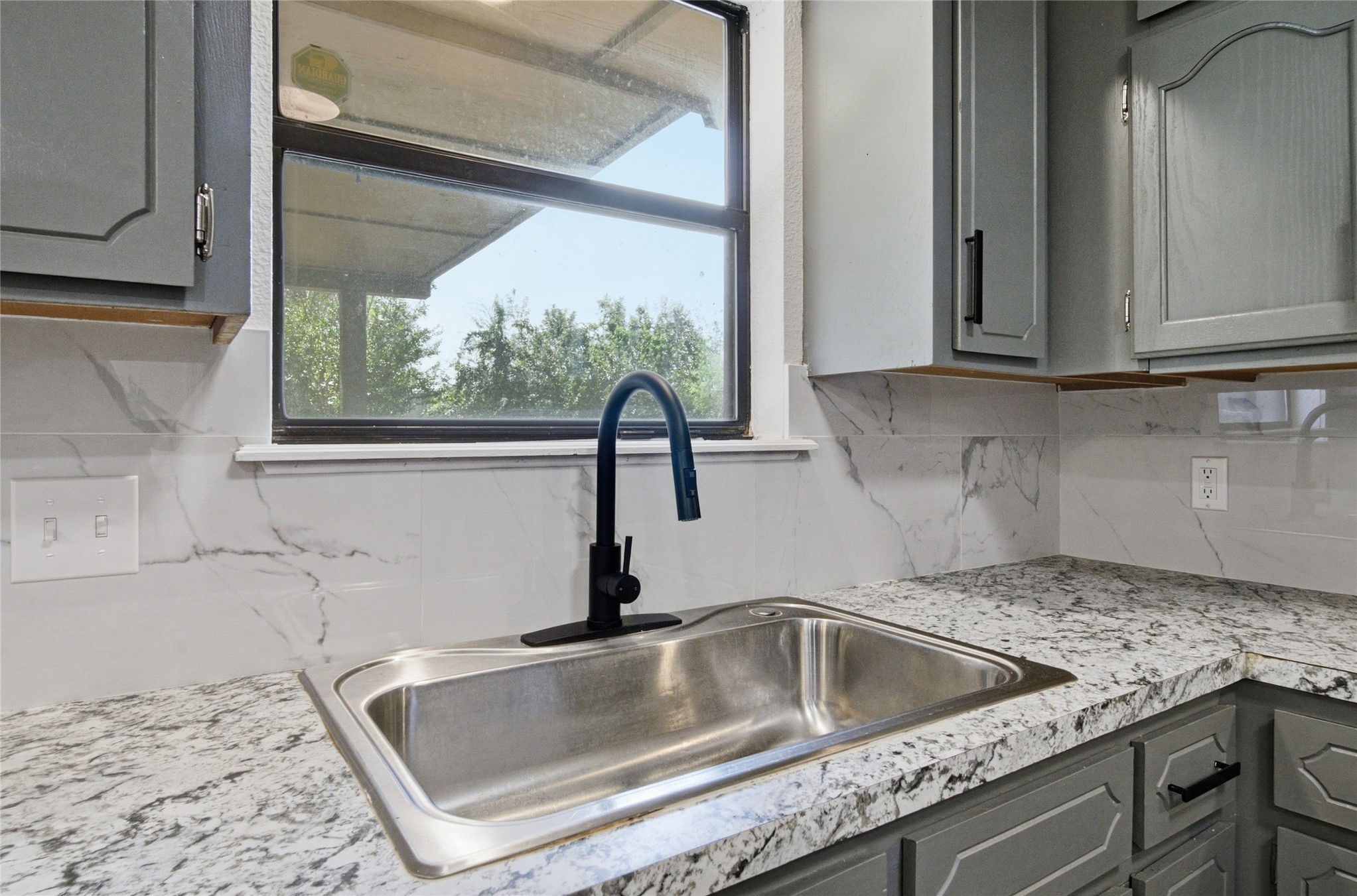 1823 W Ithica Street Property Photo 12