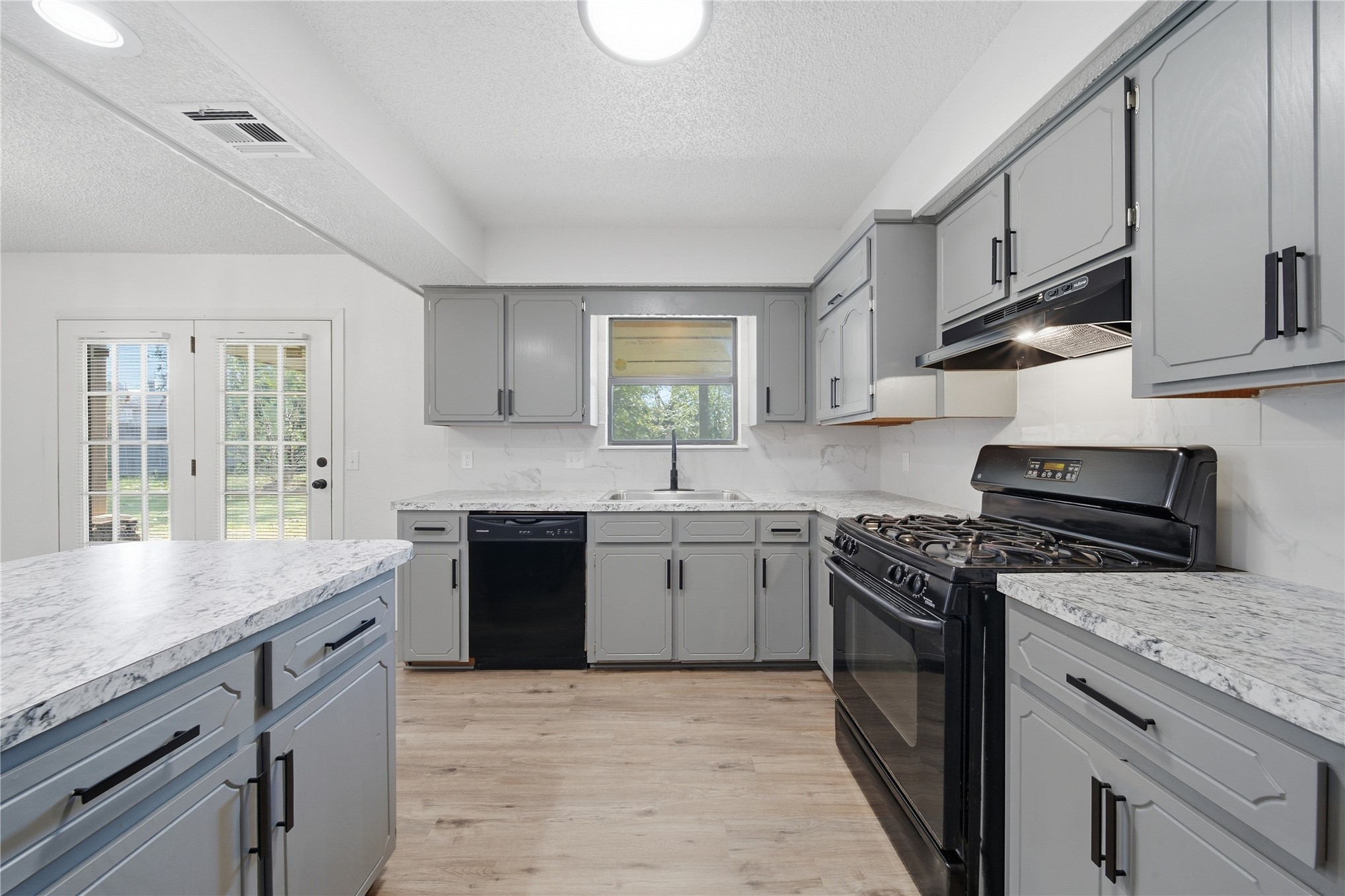 1823 W Ithica Street Property Photo 13
