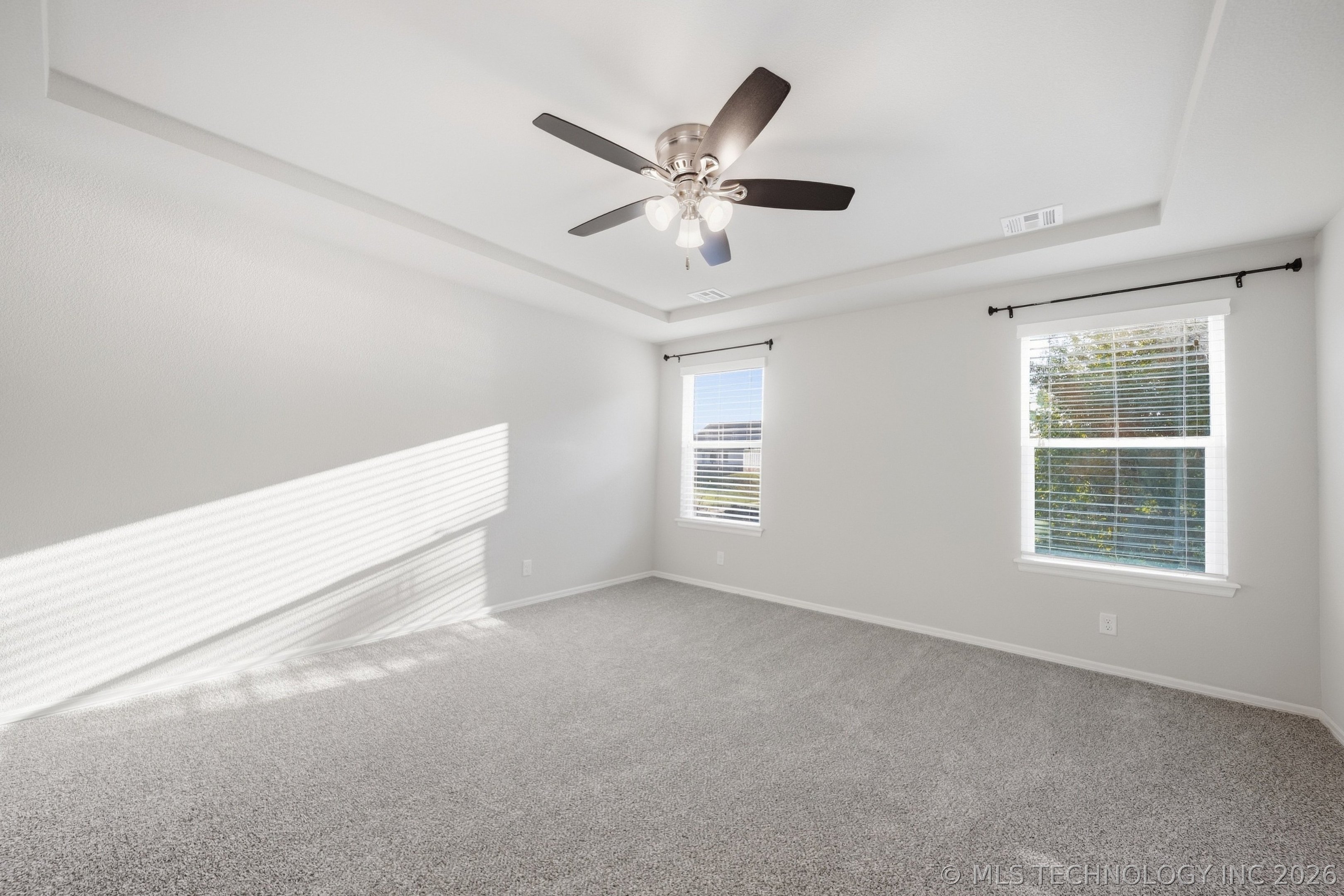 7325 S Joshua Avenue Property Photo 18