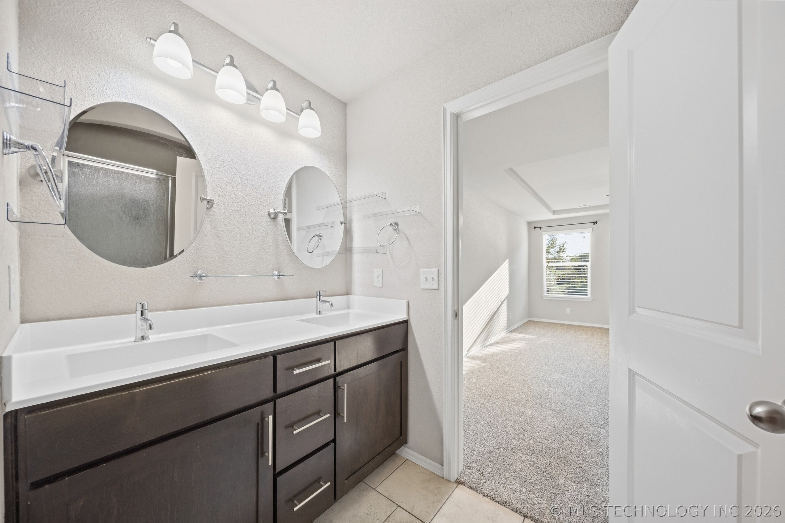 7325 S Joshua Avenue Property Photo 22