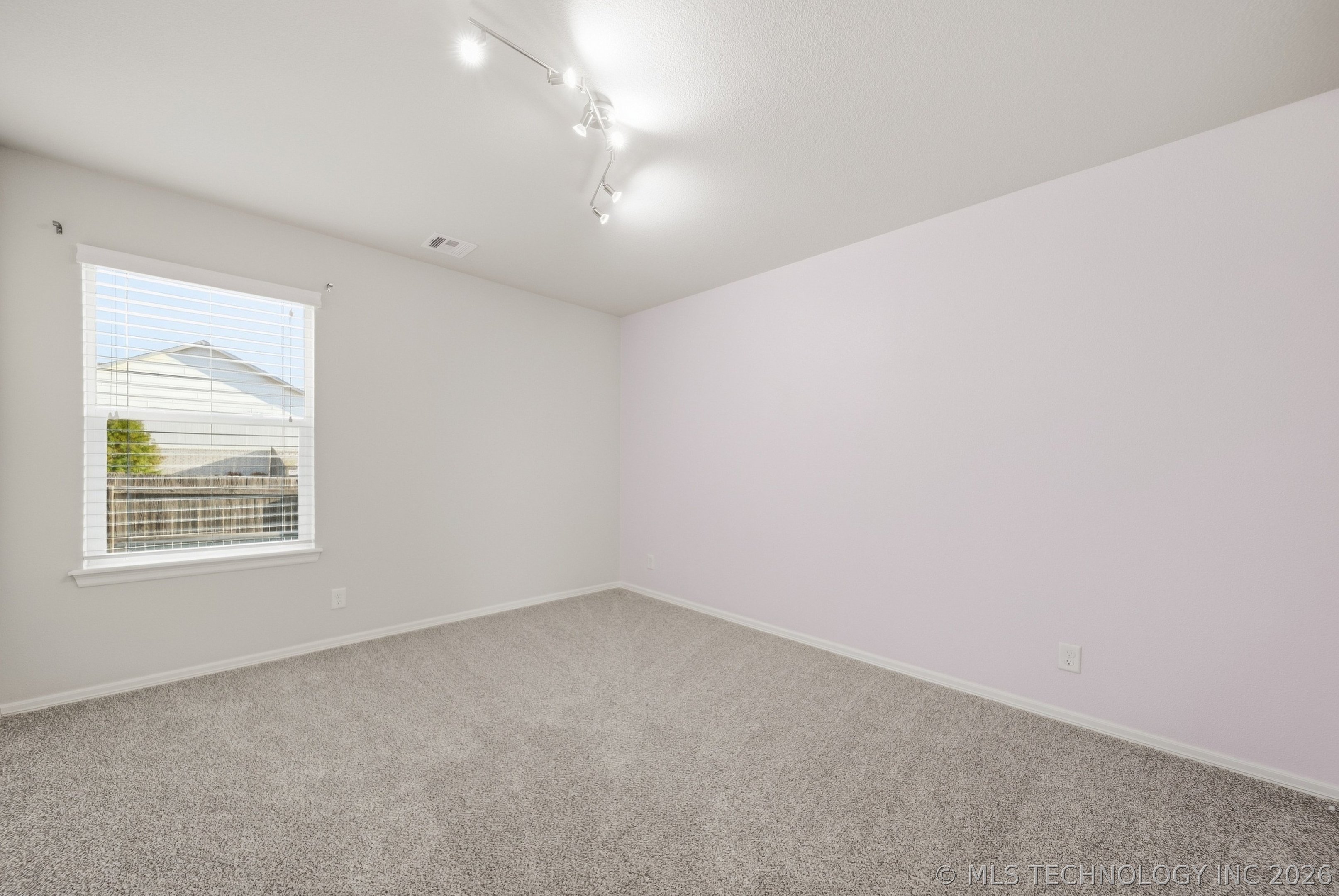 7325 S Joshua Avenue Property Photo 24
