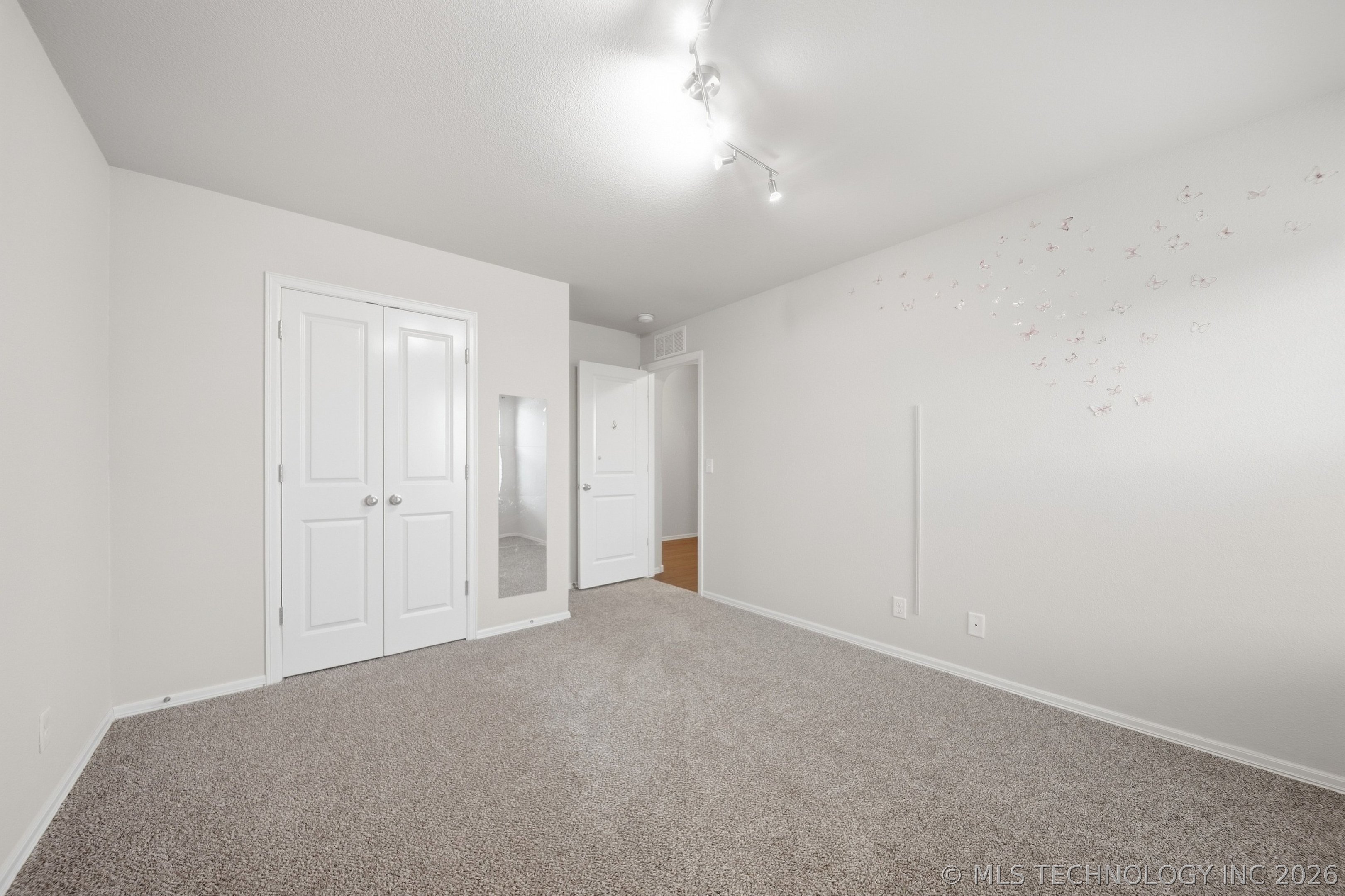 7325 S Joshua Avenue Property Photo 25
