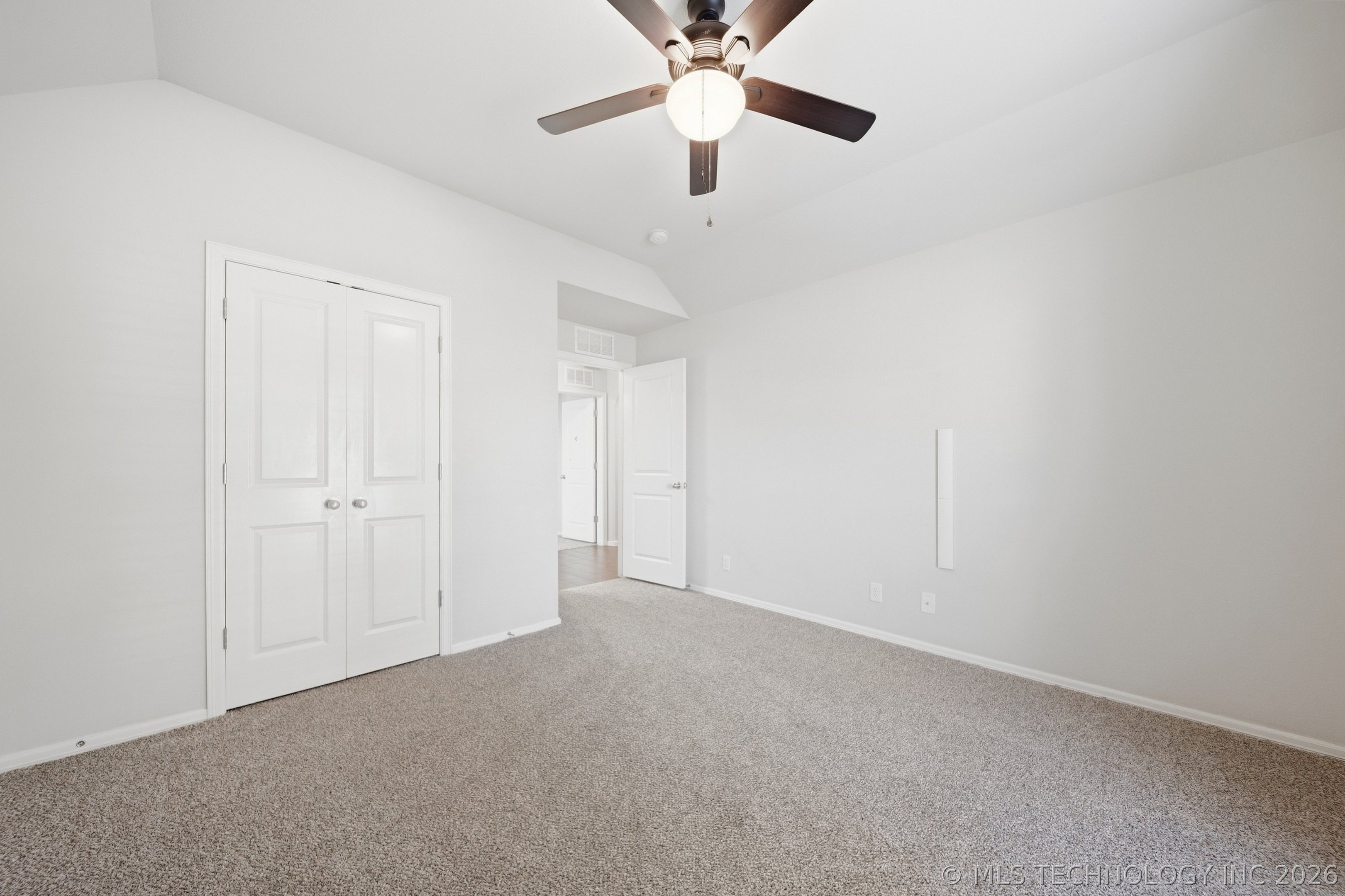 7325 S Joshua Avenue Property Photo 27