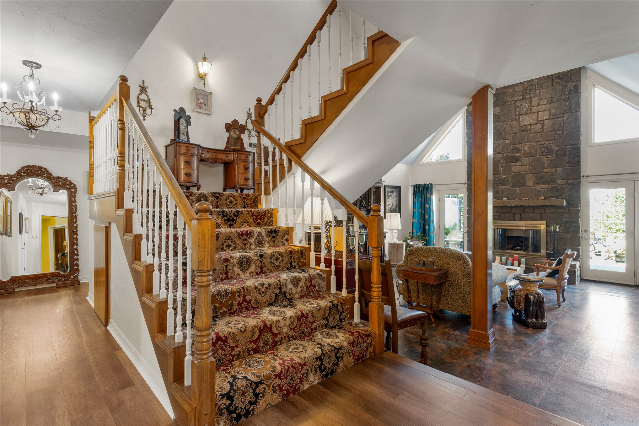 15594 Overlook Drive Property Photo 12