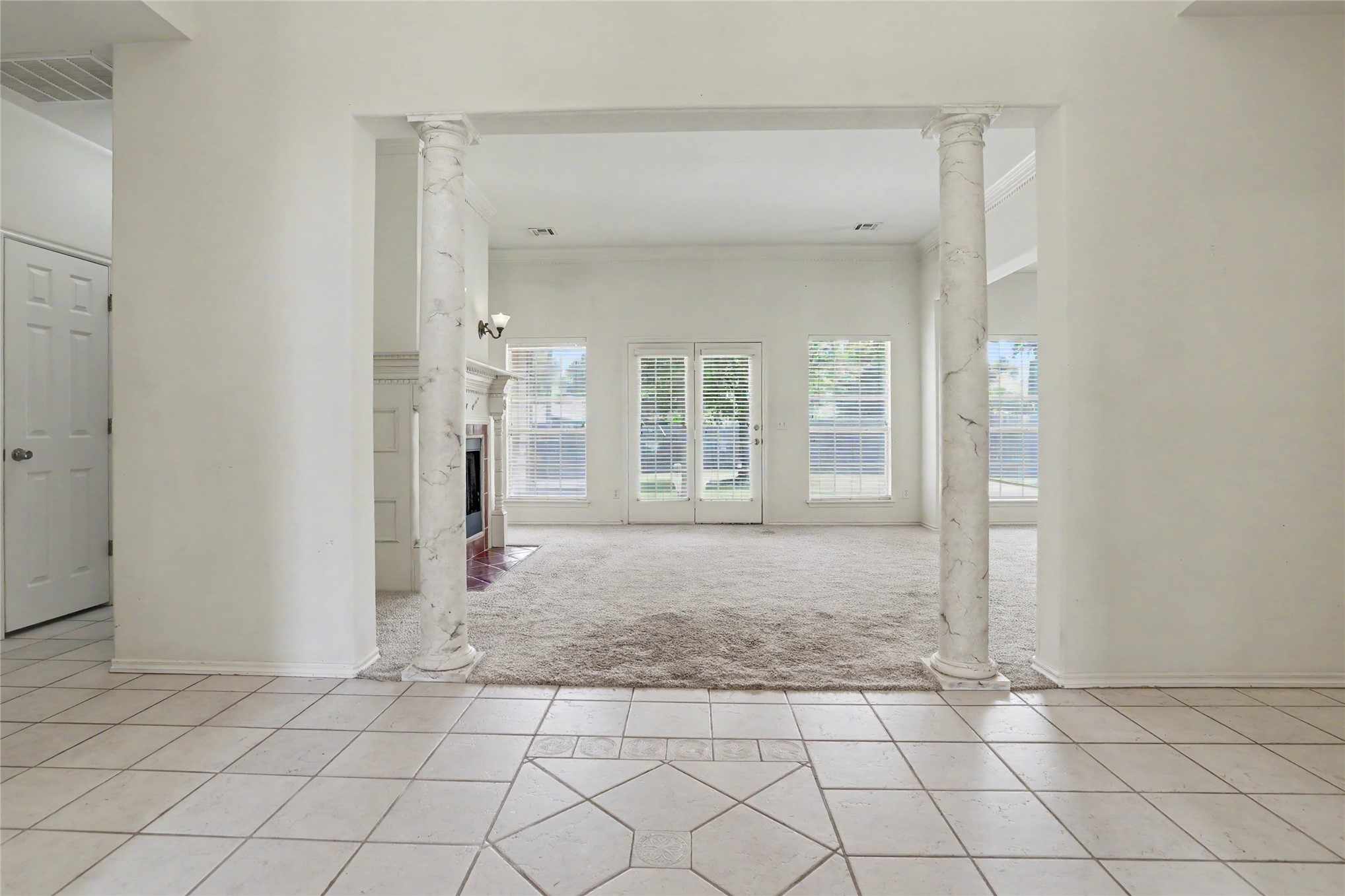 7136 E 82nd Street Property Photo 4