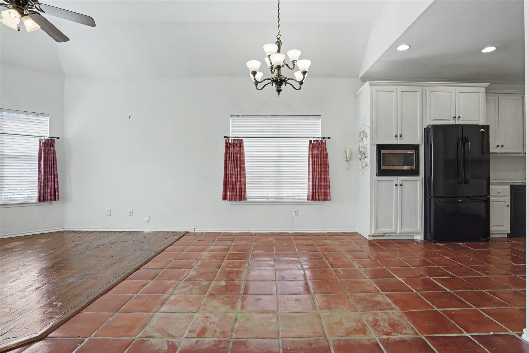 7136 E 82nd Street Property Photo 10