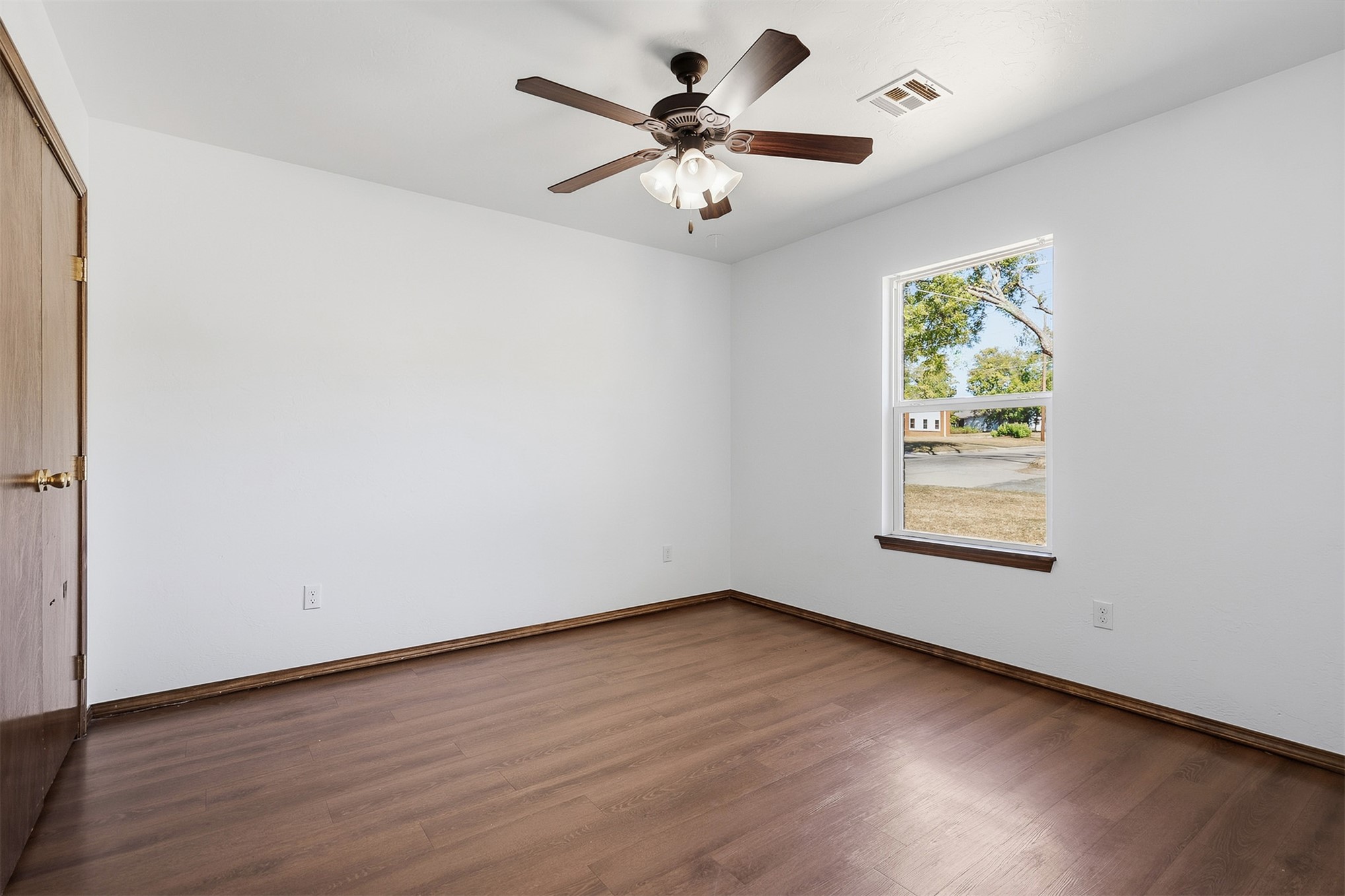 702 Se White Street Property Photo 12