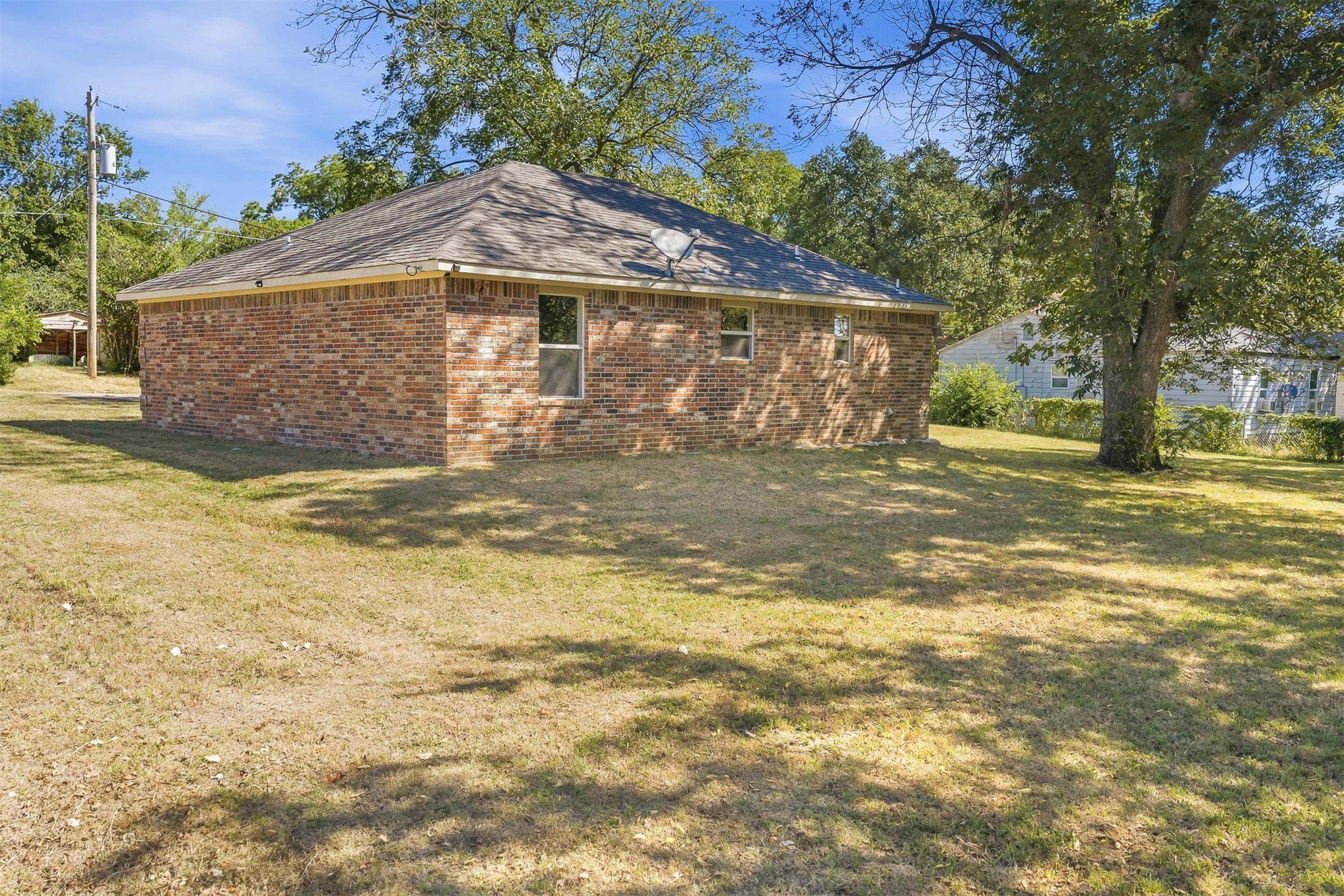 702 Se White Street Property Photo 17