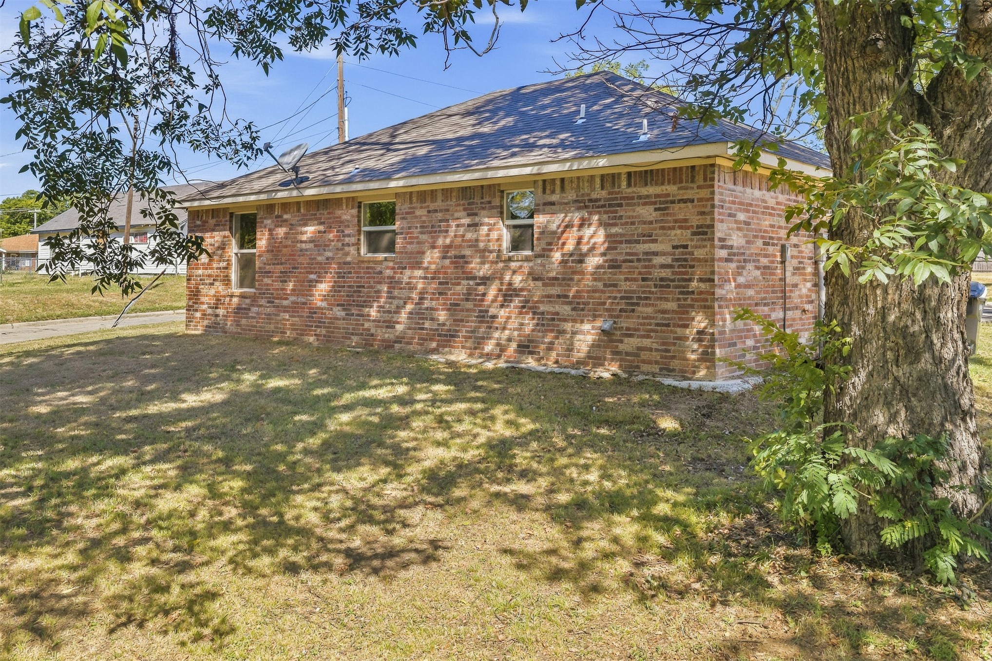 702 Se White Street Property Photo 18