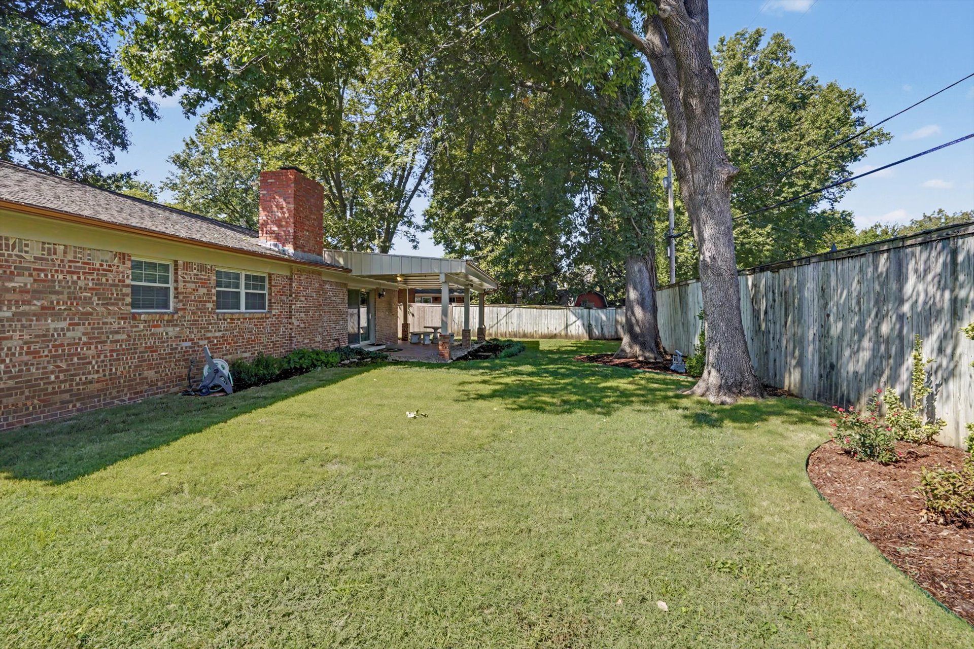 1713 E 60th Street Property Photo 37
