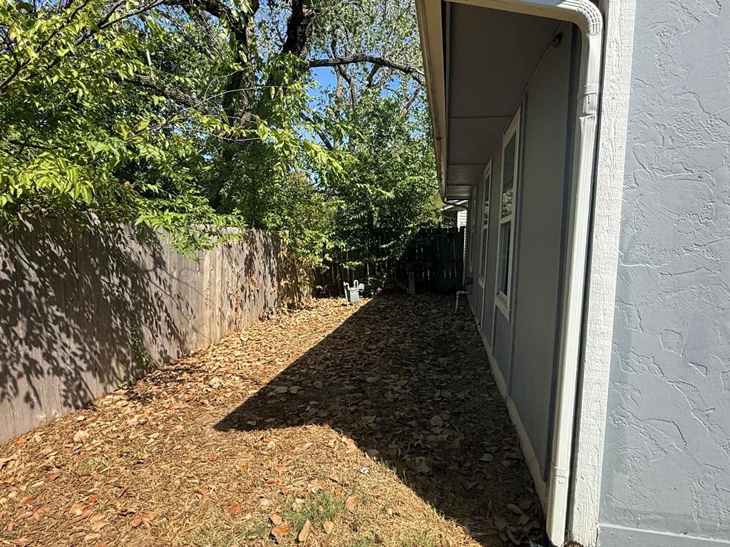 8418 N 116th Avenue Property Photo 11