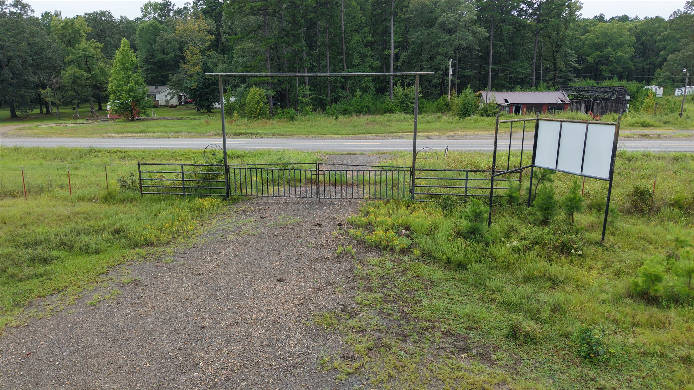 69150 Us Highway 259 Property Photo 1