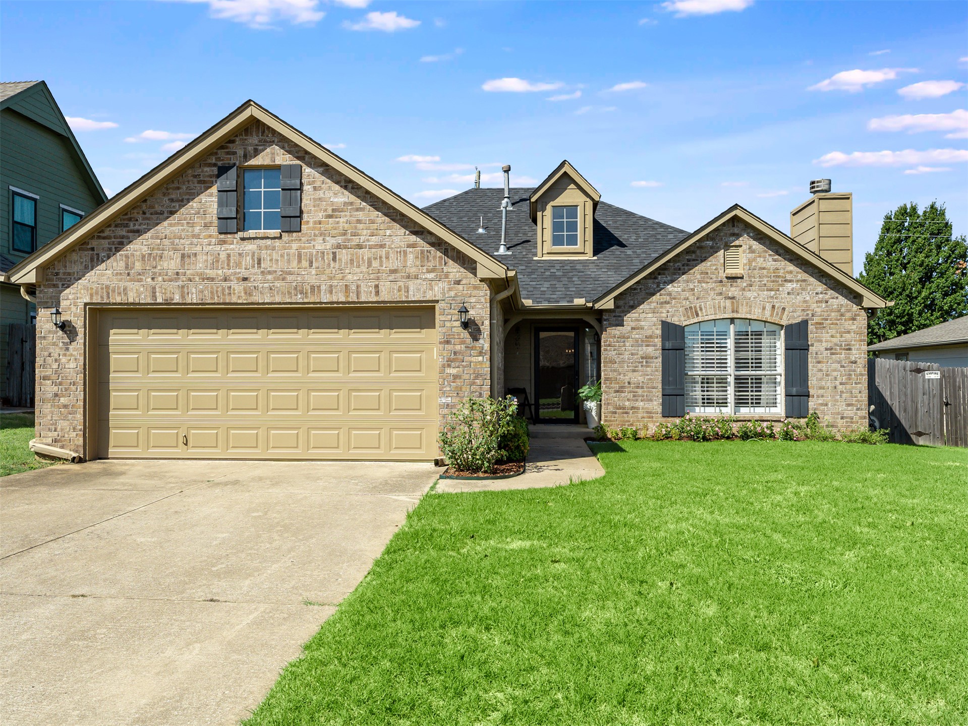 5420 Redbud Place Property Photo 1