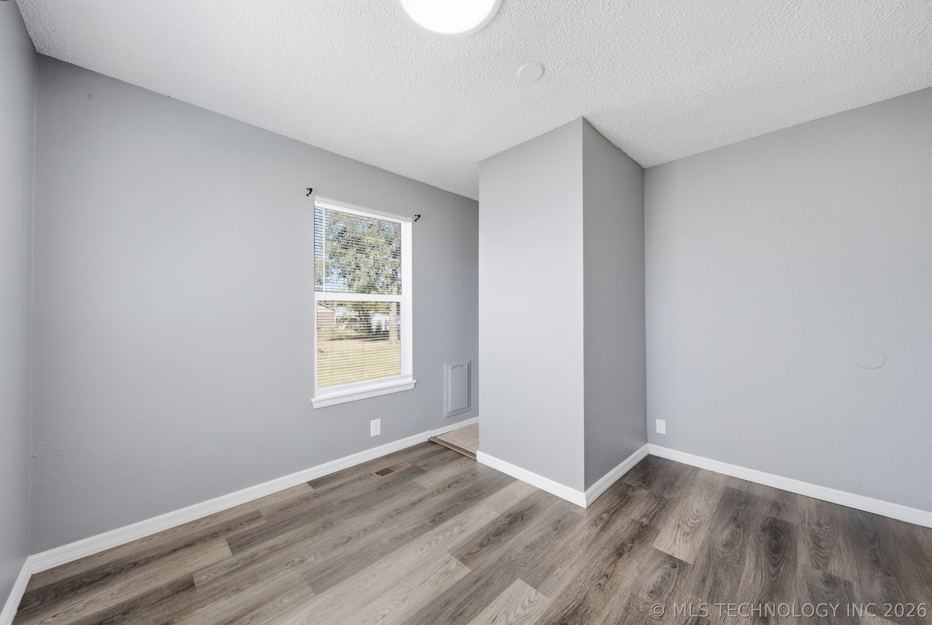 214 N Hughes Street Property Photo 20
