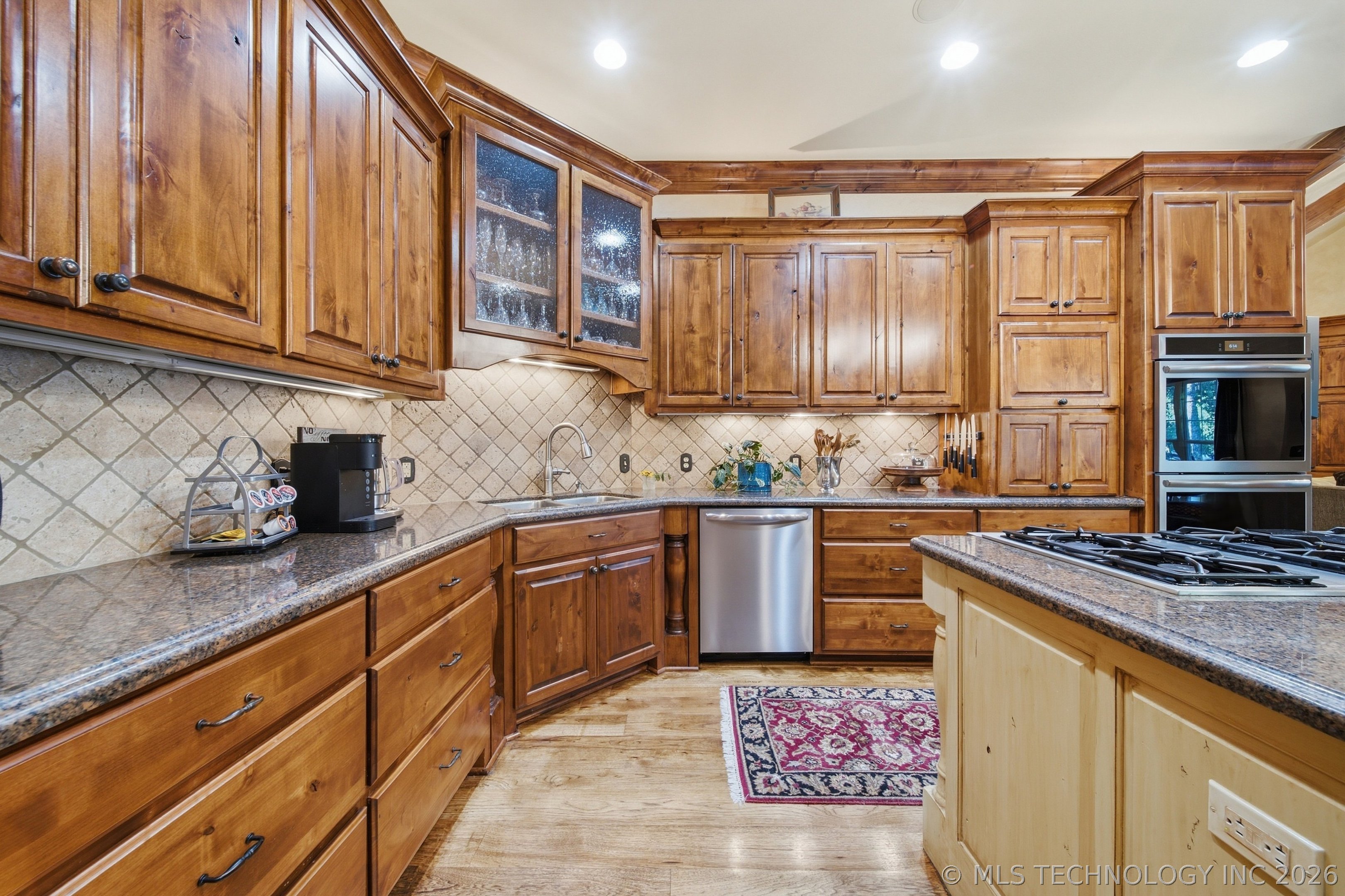 12381 S Florence Avenue Property Photo 14