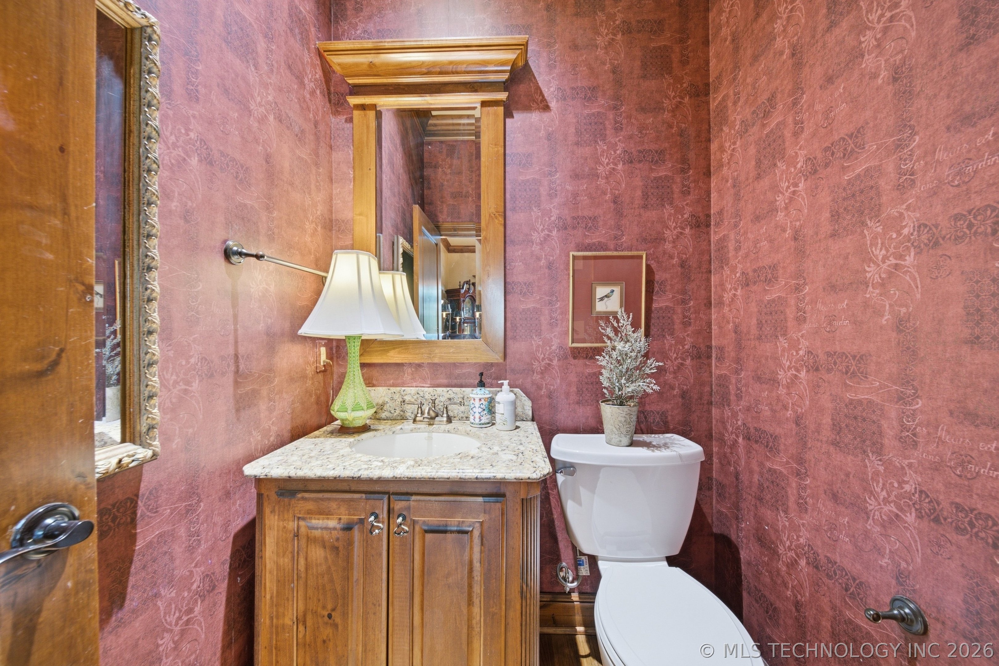 12381 S Florence Avenue Property Photo 20