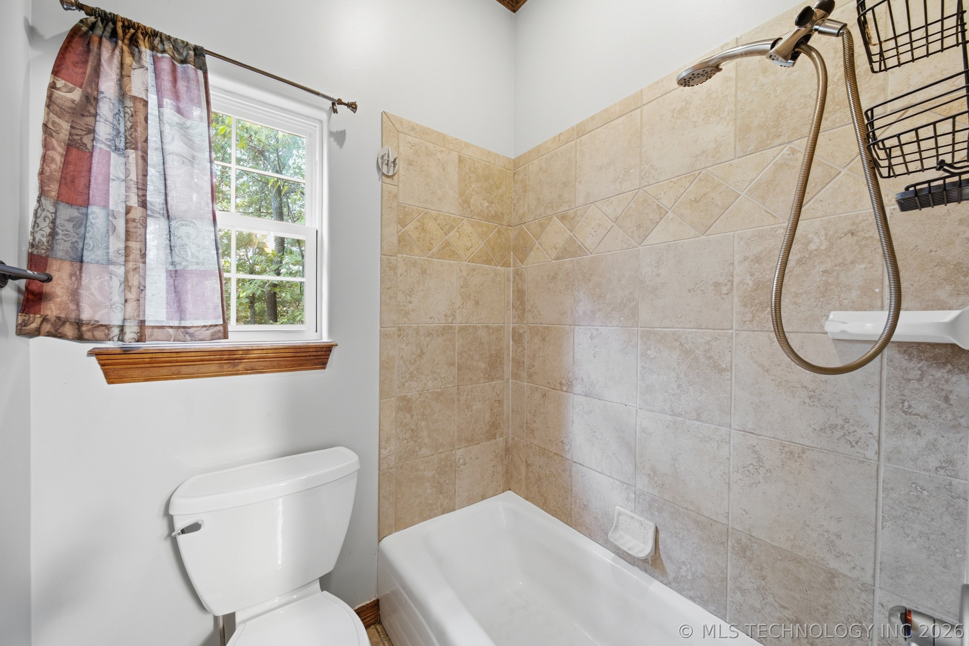 12381 S Florence Avenue Property Photo 28