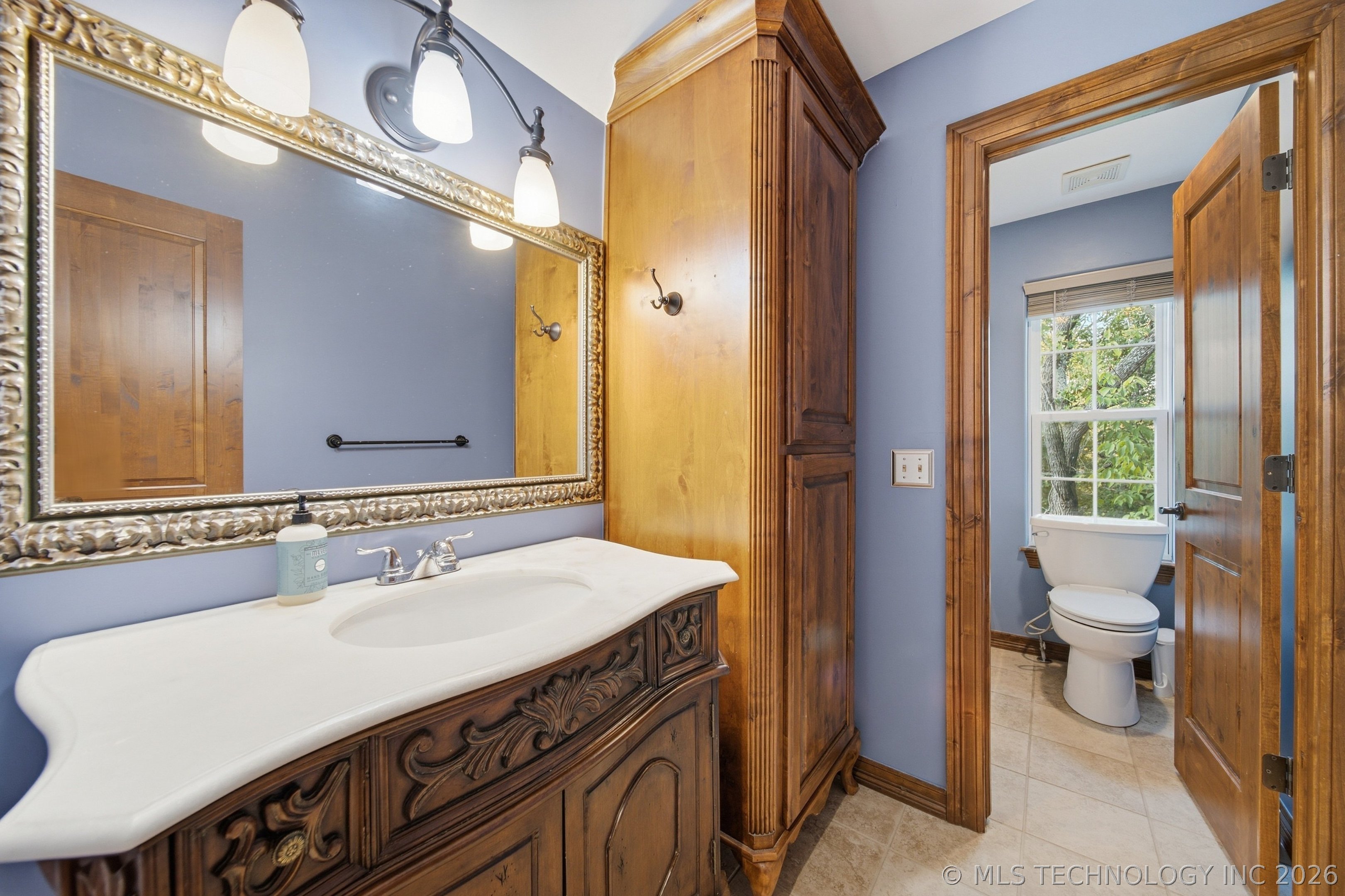 12381 S Florence Avenue Property Photo 32