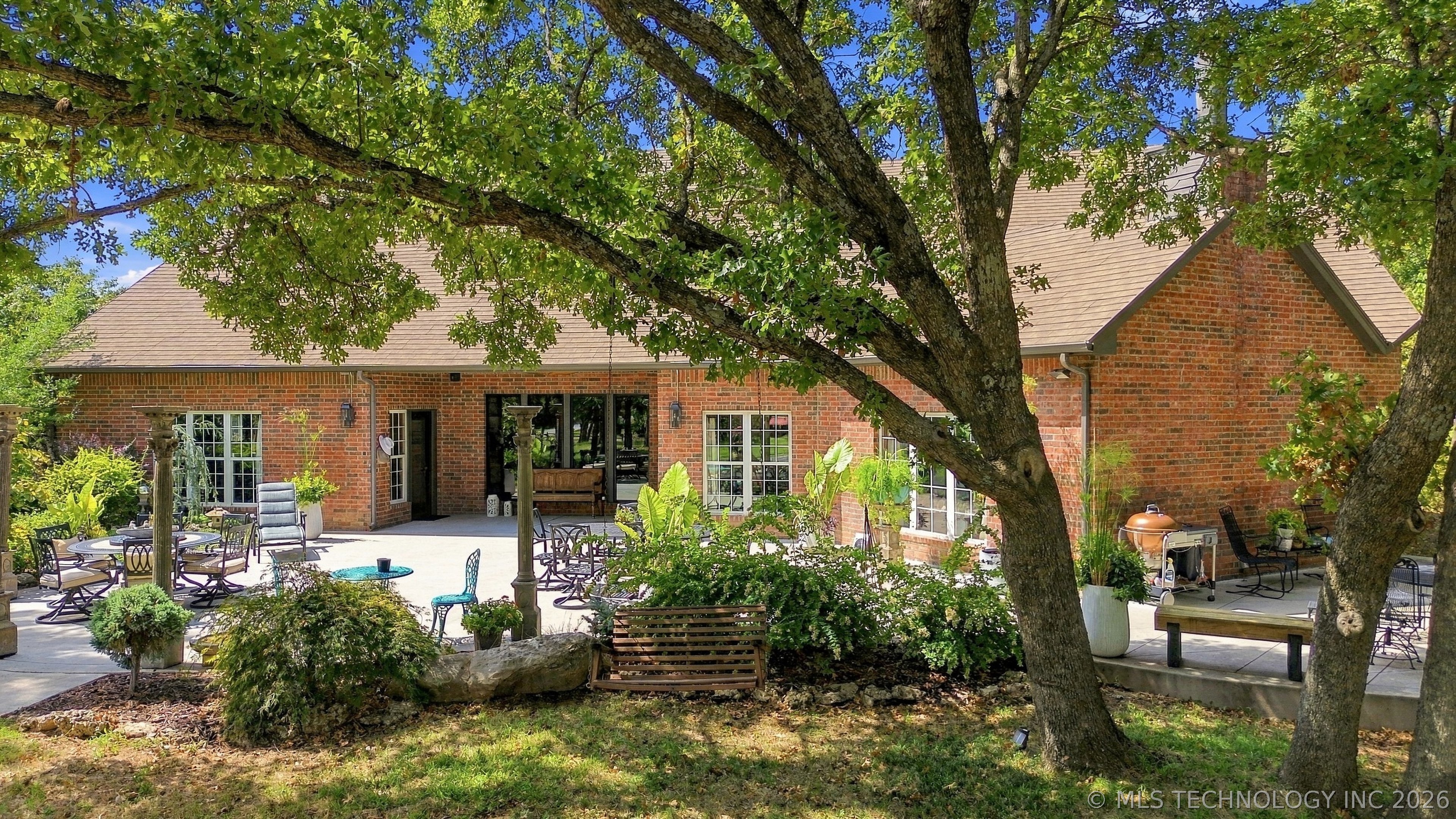 12381 S Florence Avenue Property Photo 42