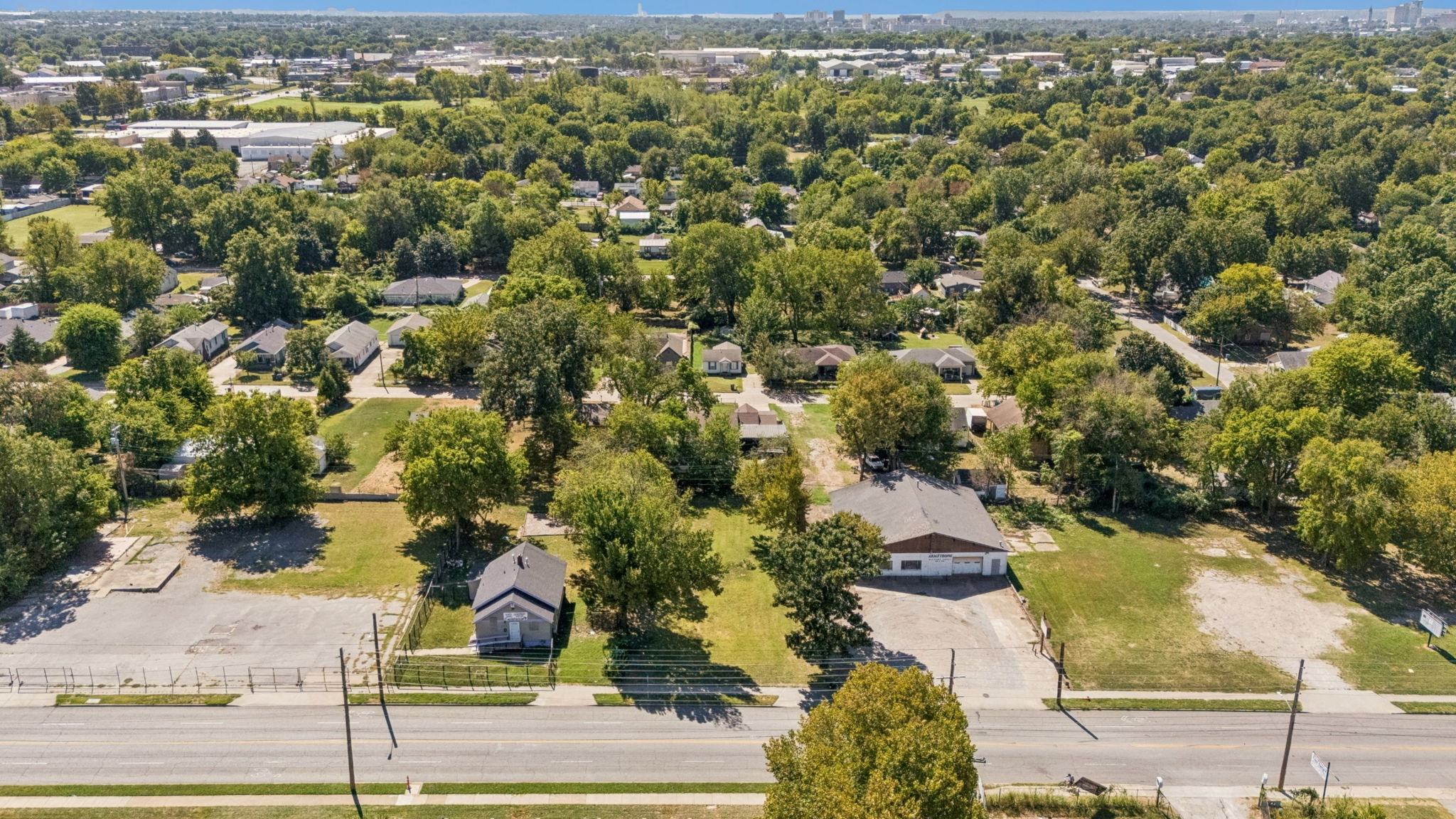 2122 E Pine Street Property Photo 5