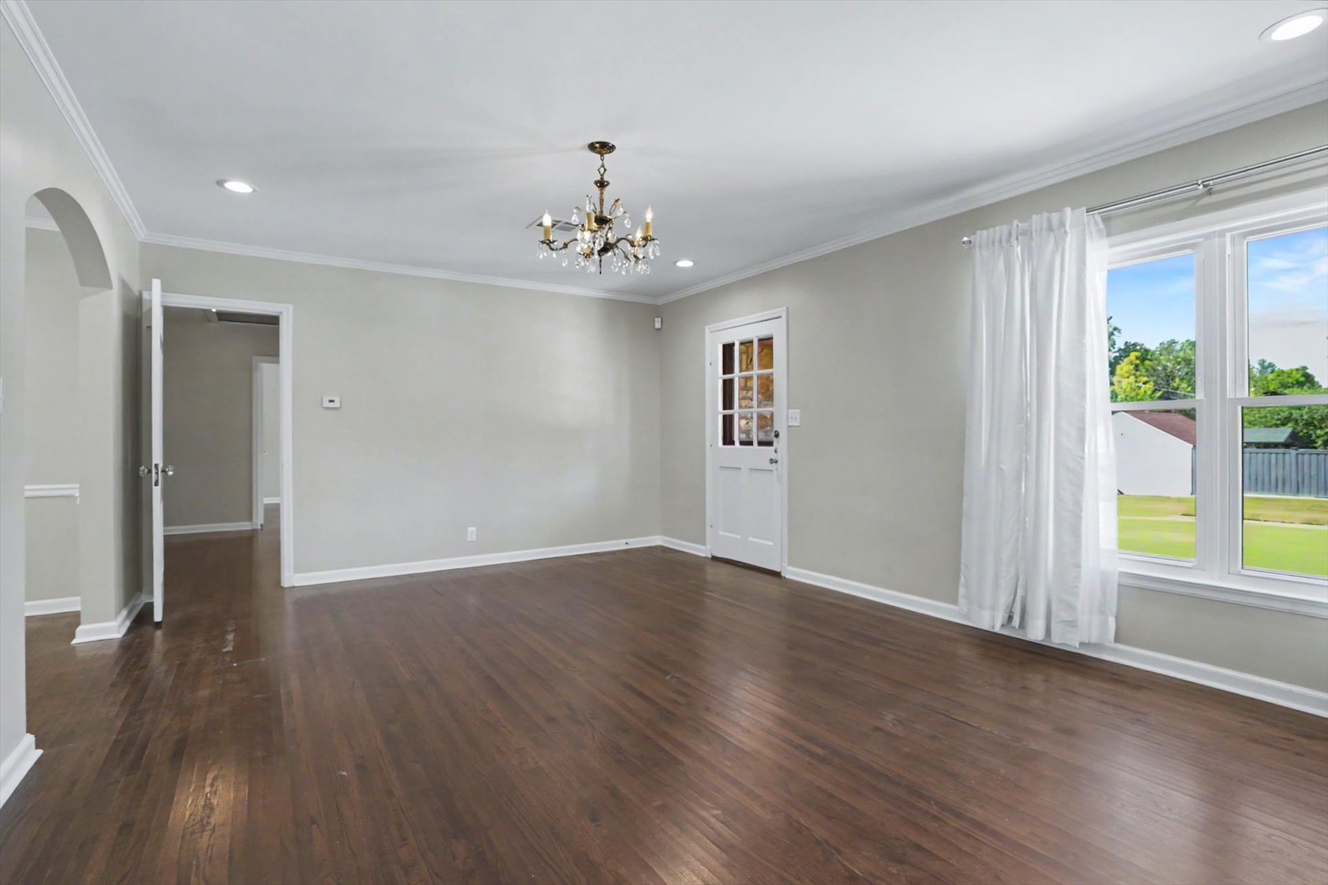 2121 S Louisville Avenue Property Photo 11