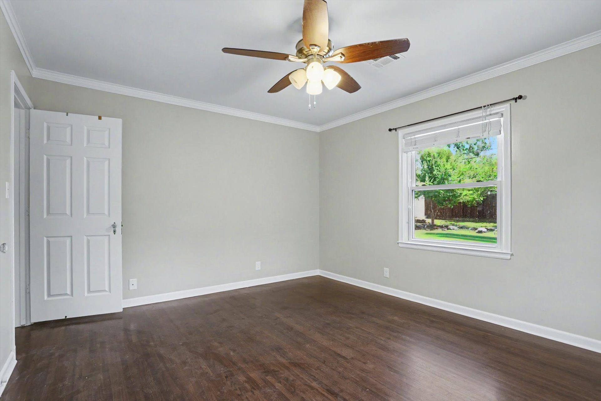 2121 S Louisville Avenue Property Photo 23
