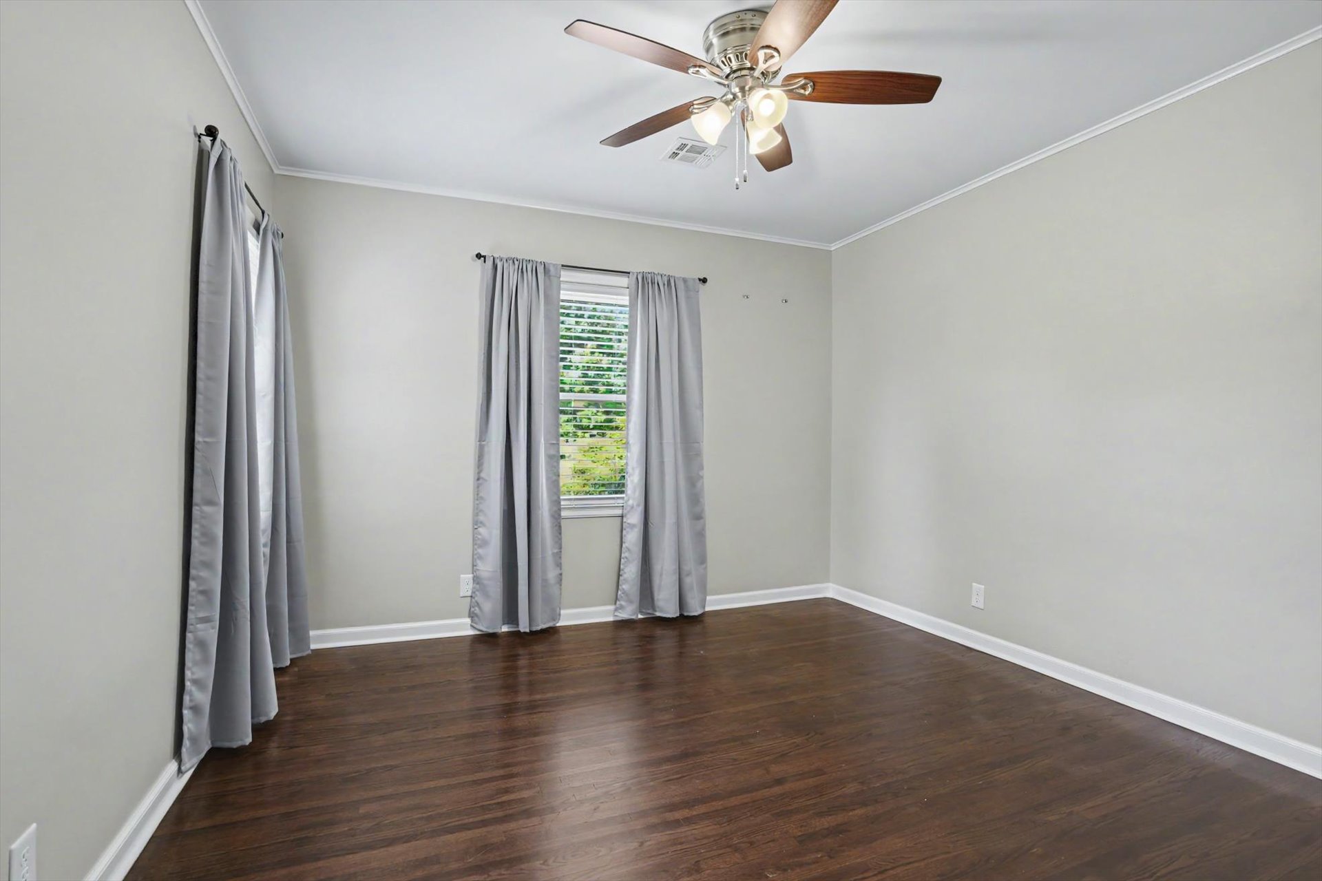 2121 S Louisville Avenue Property Photo 25