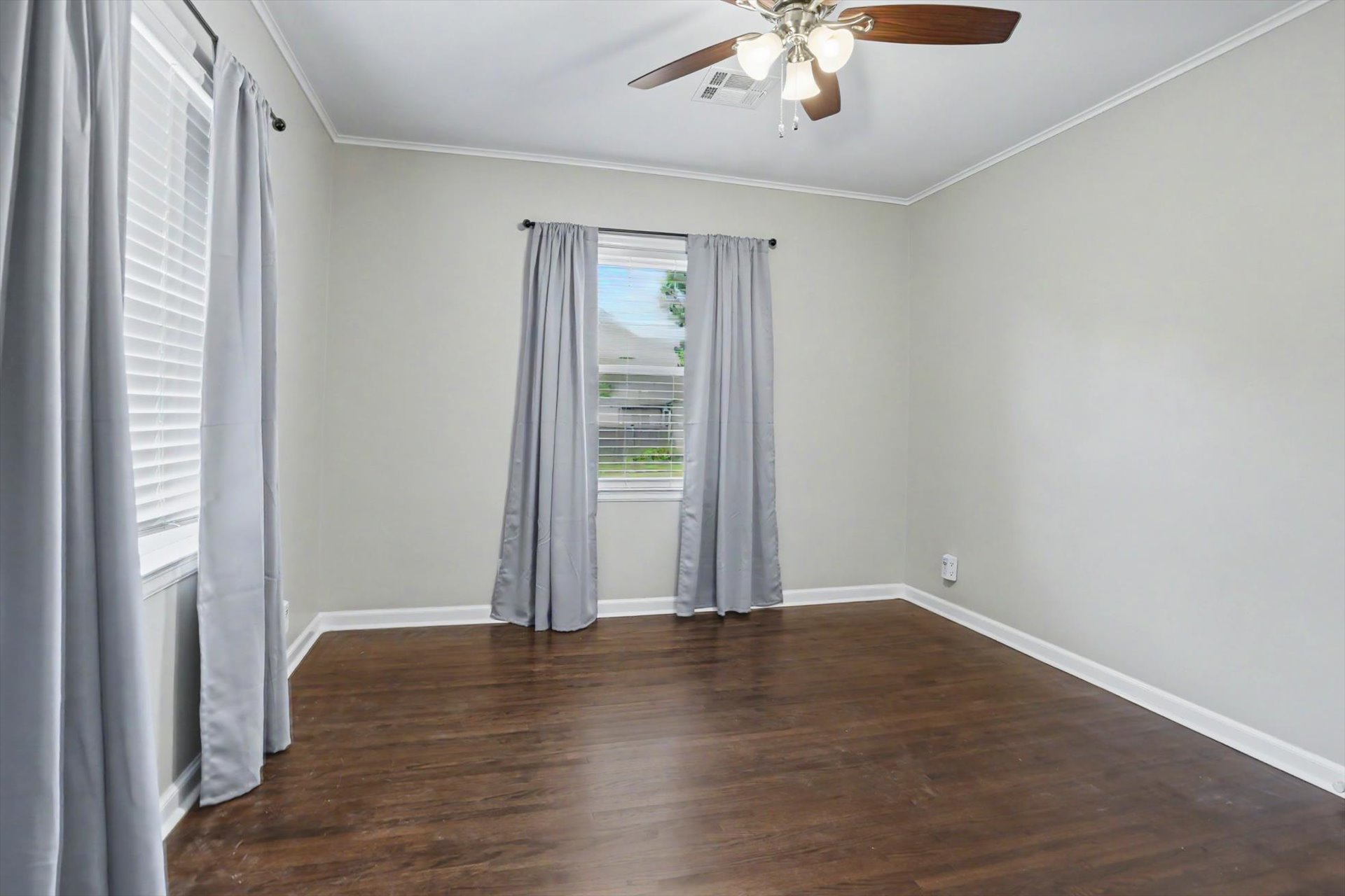 2121 S Louisville Avenue Property Photo 28