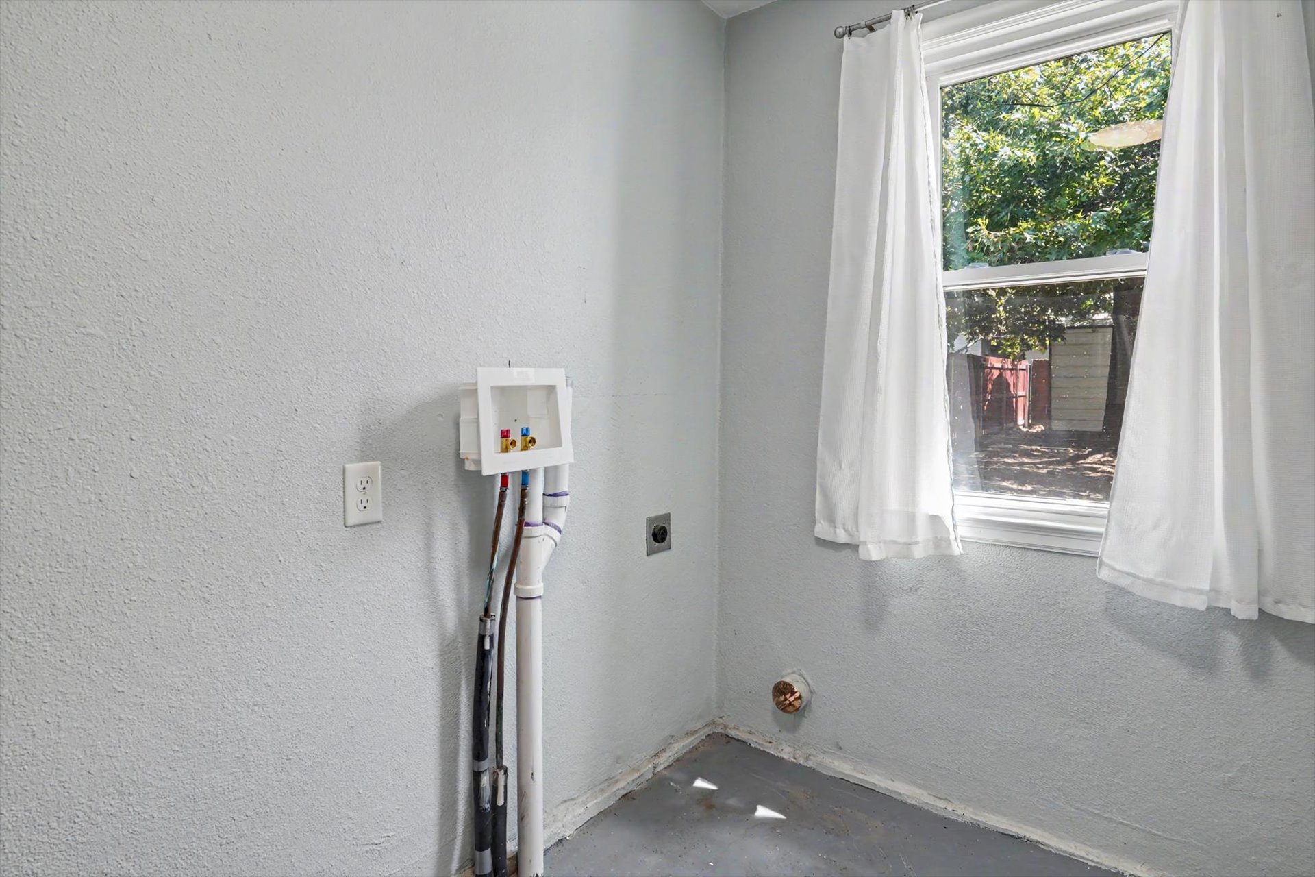 2121 S Louisville Avenue Property Photo 35