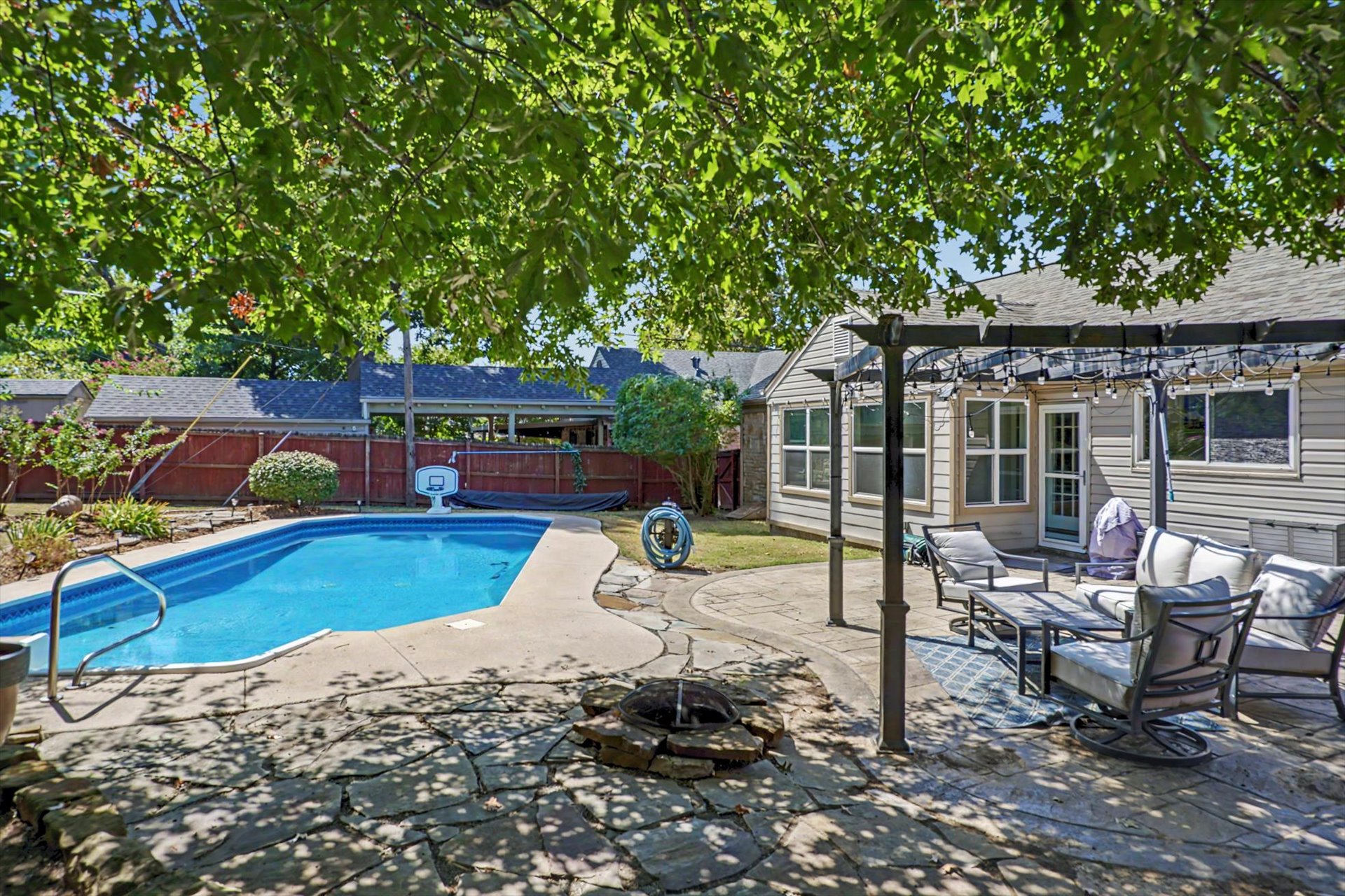 2121 S Louisville Avenue Property Photo 42