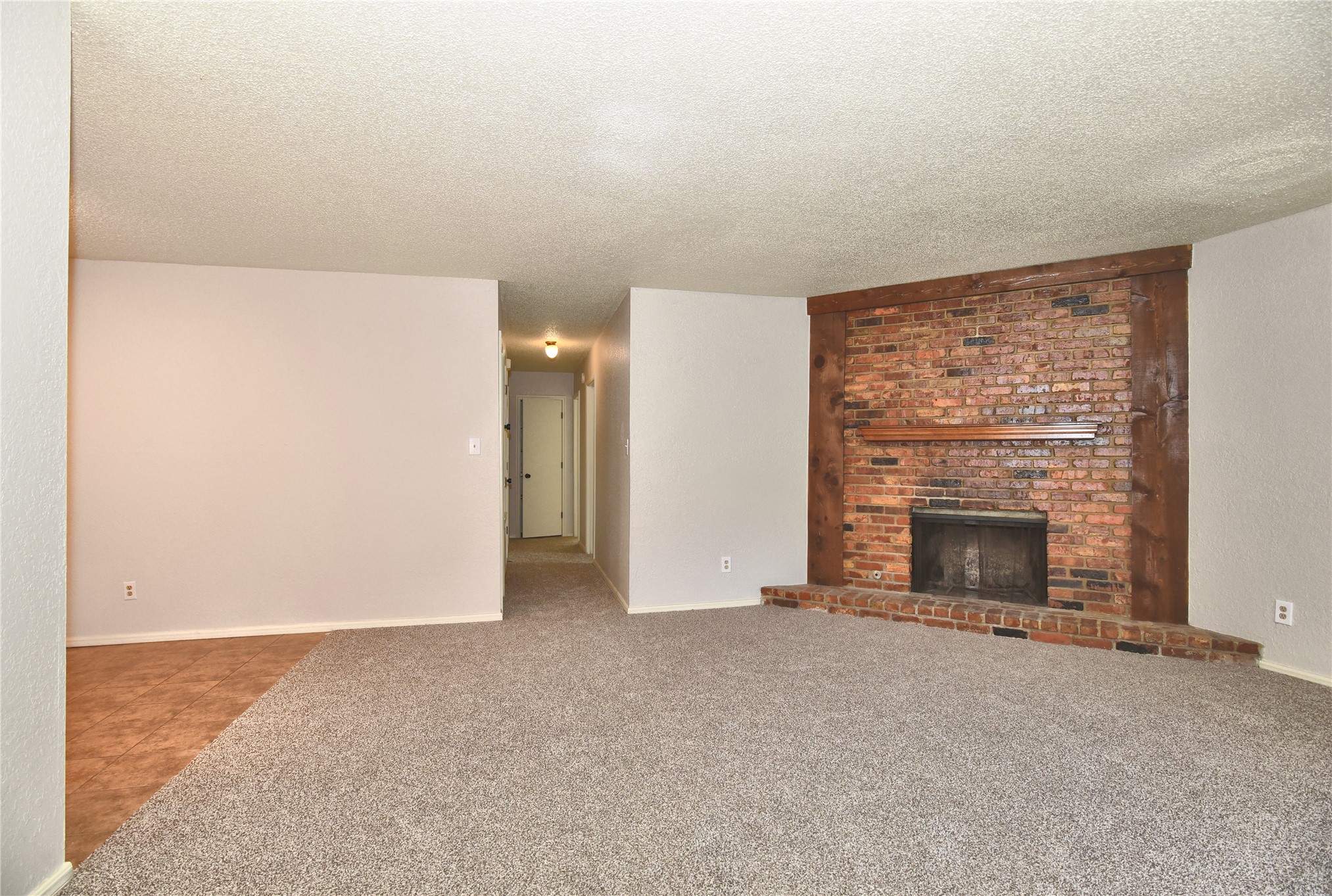 517 W Quantico Street Property Photo 6