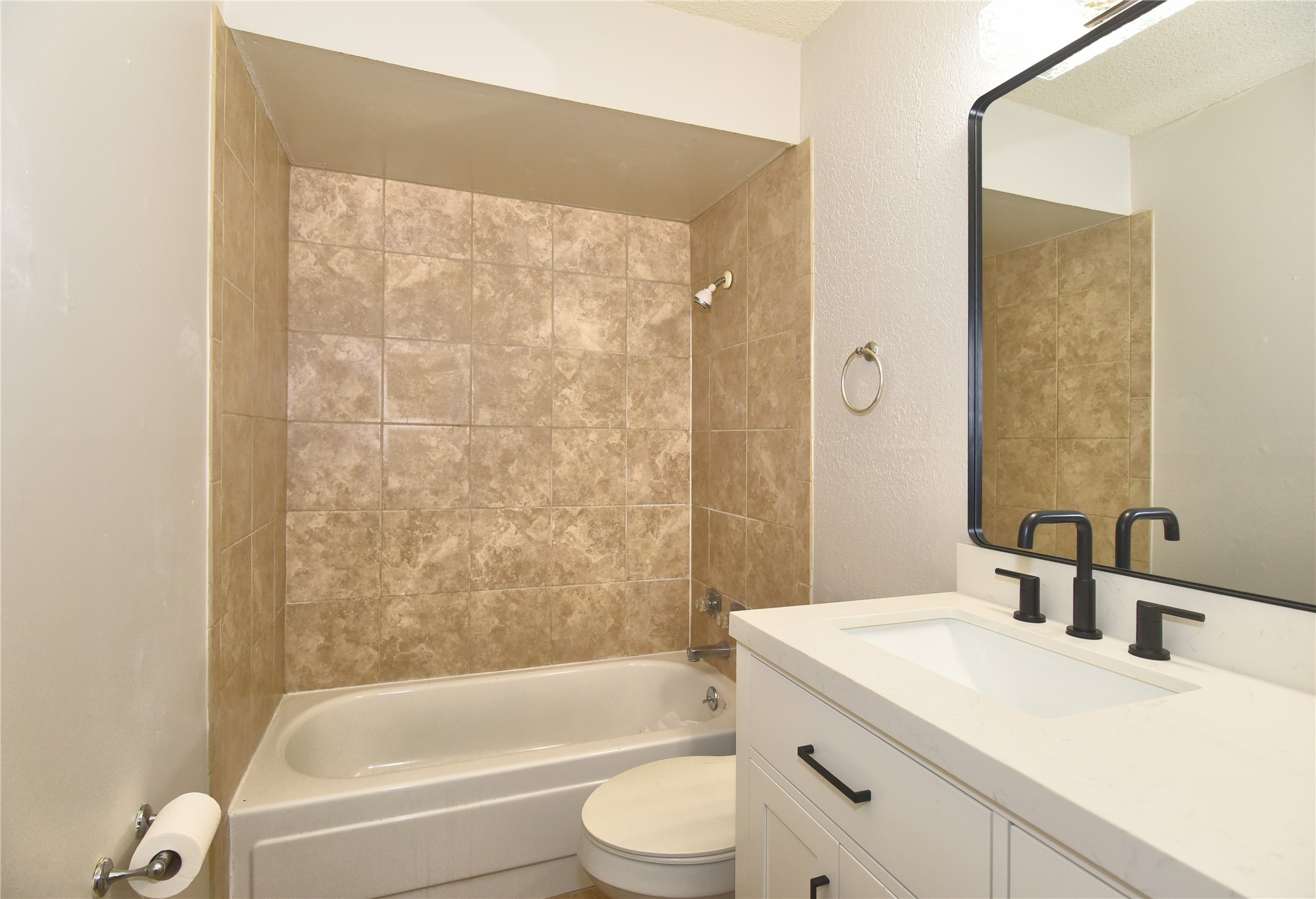 517 W Quantico Street Property Photo 10