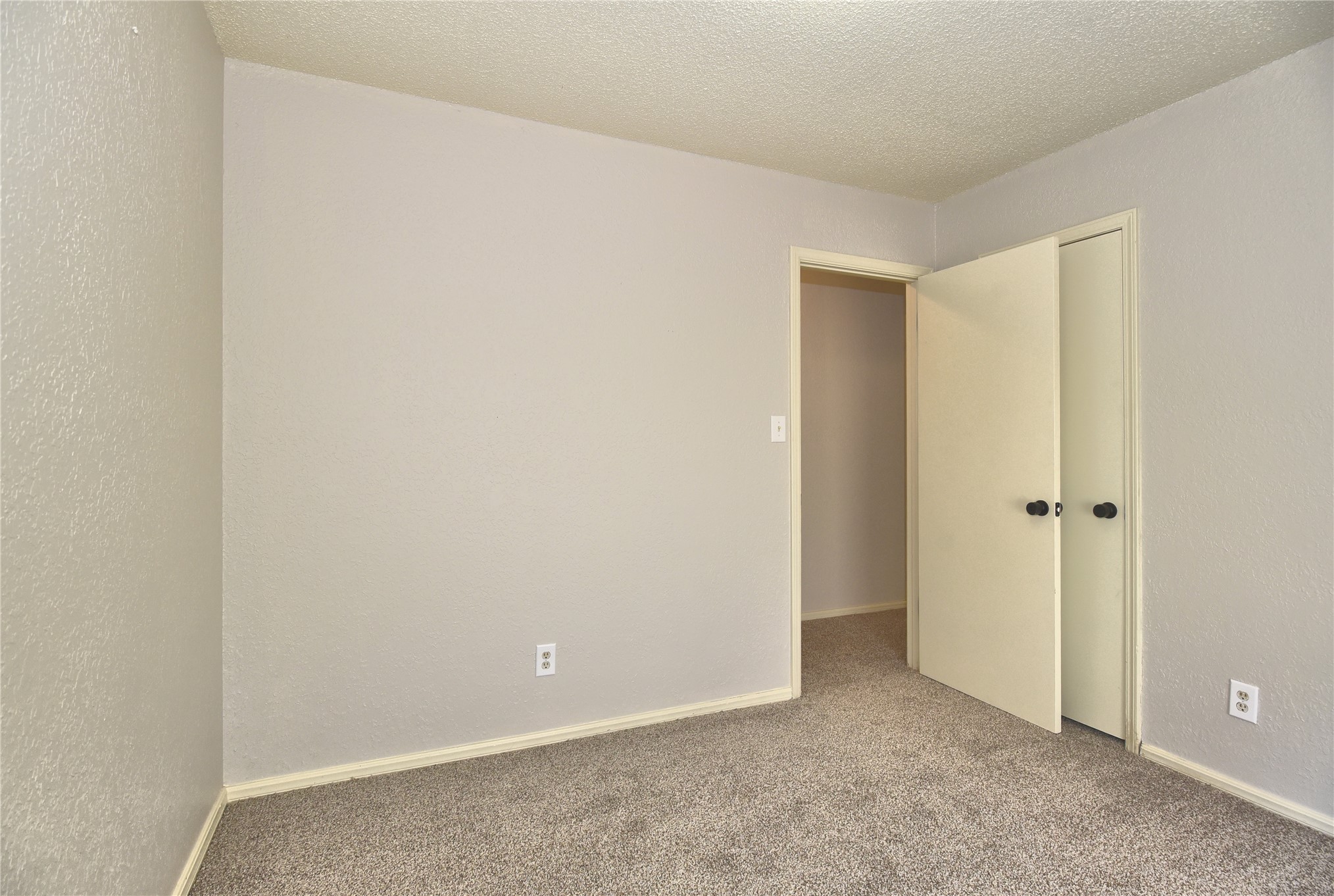 517 W Quantico Street Property Photo 11