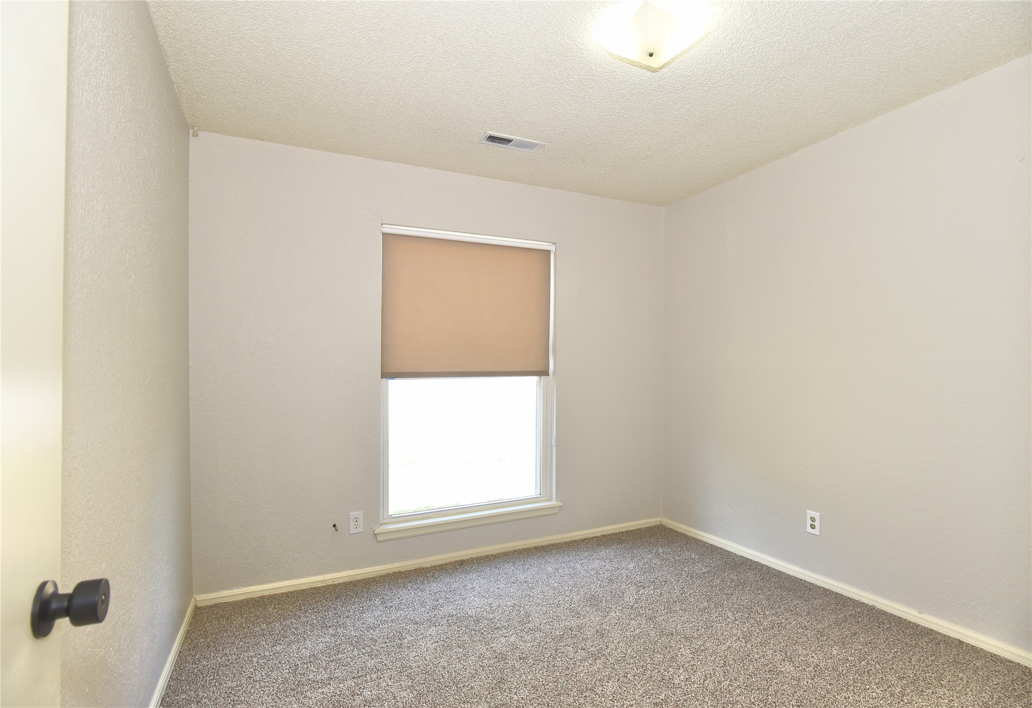 517 W Quantico Street Property Photo 12