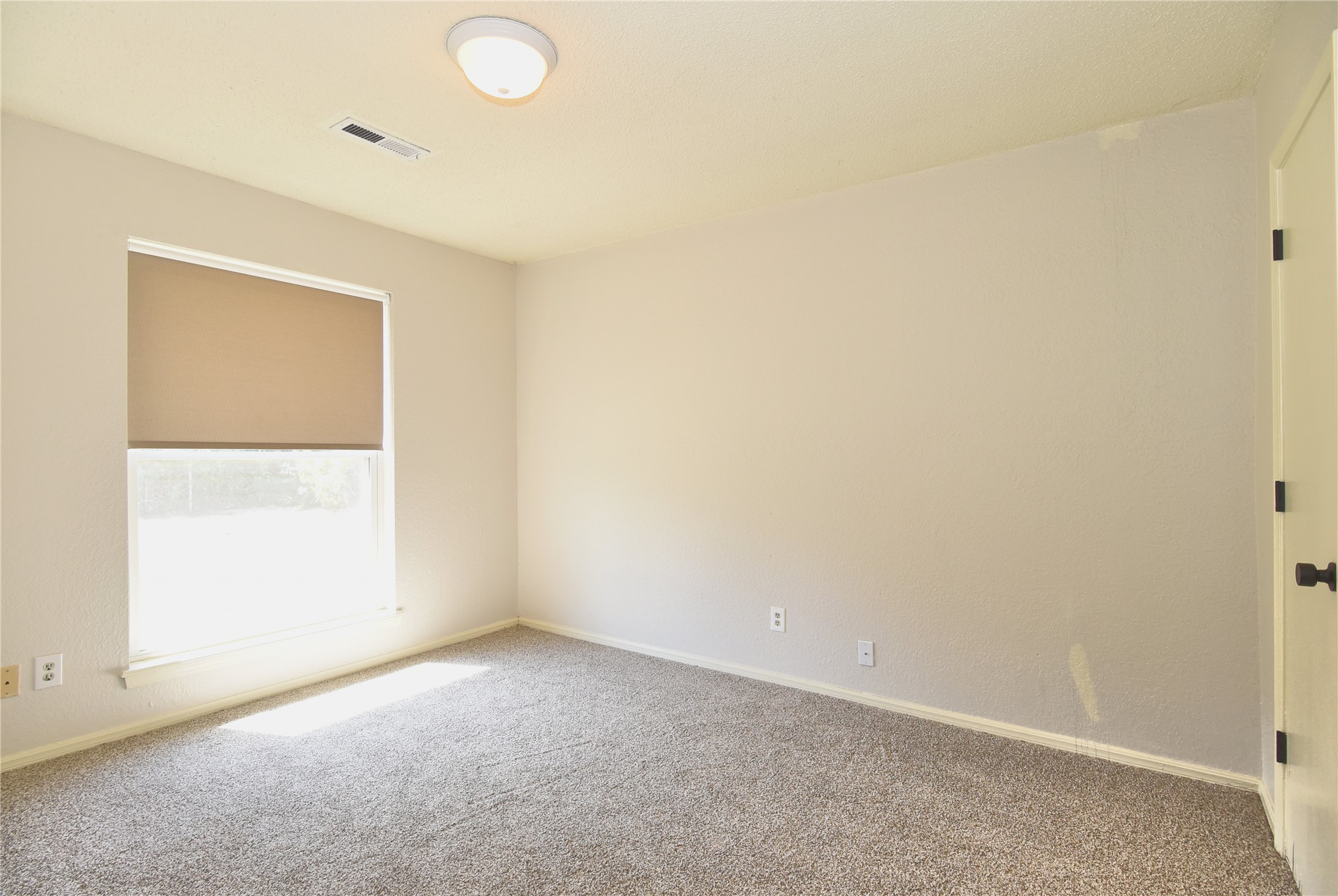 517 W Quantico Street Property Photo 13