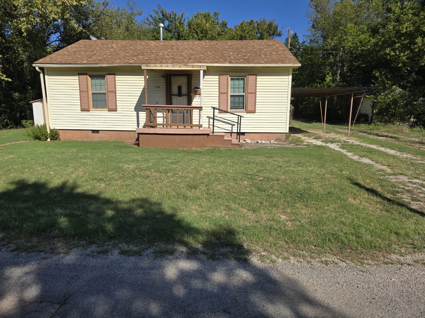 1104 8th Street Property Photo 1