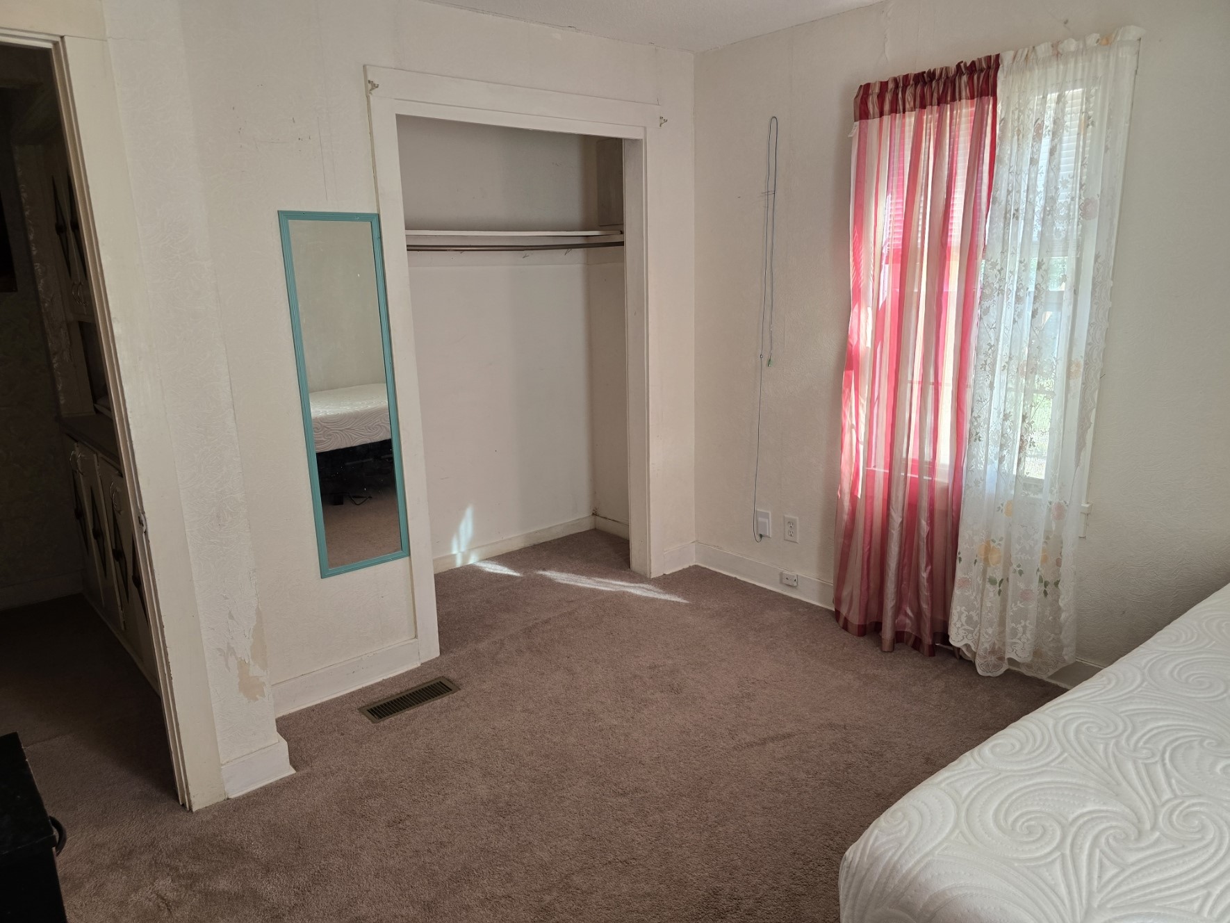 1104 8th Street Property Photo 12
