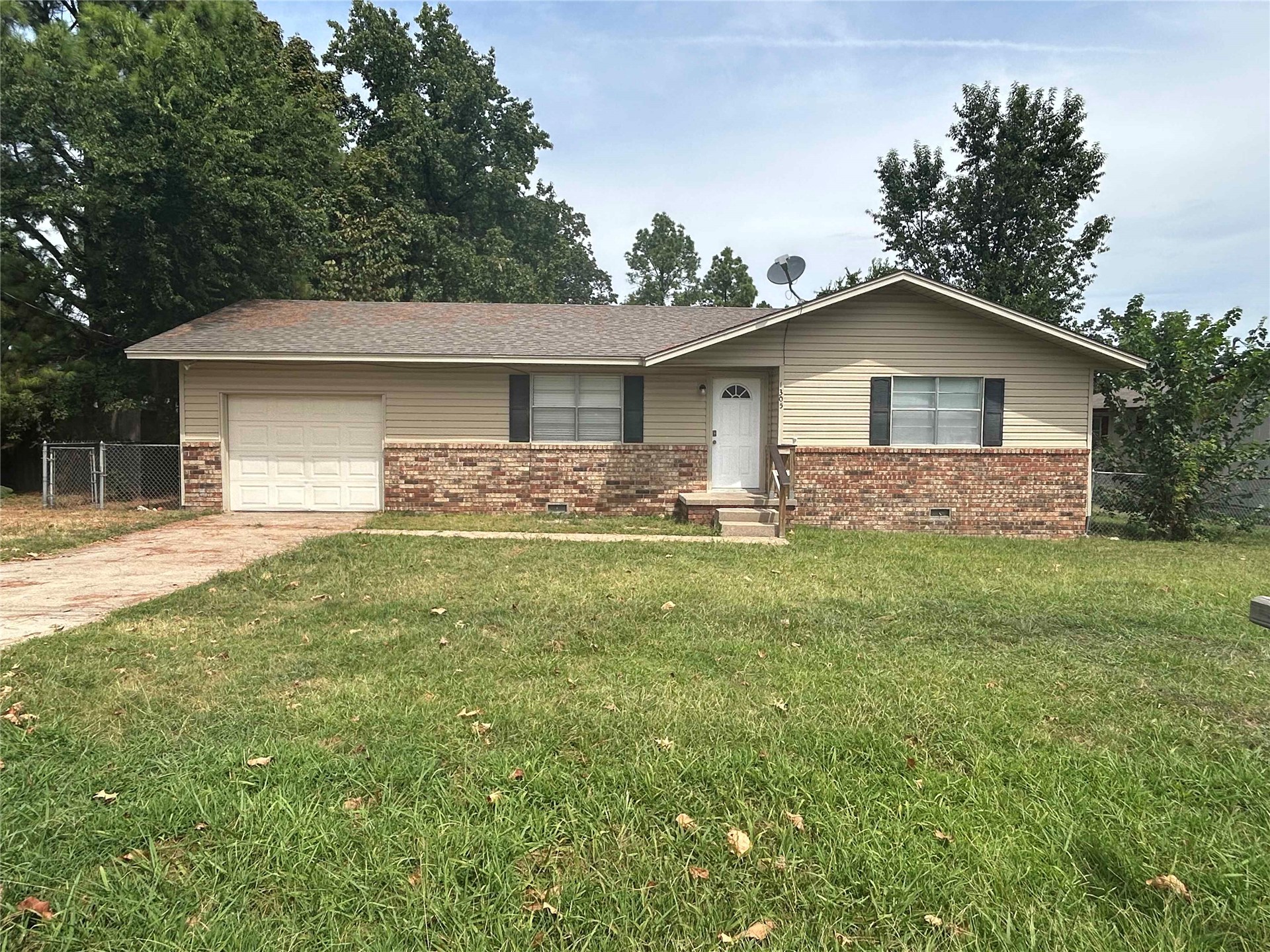 1305 E Shawnee Street Property Photo 12
