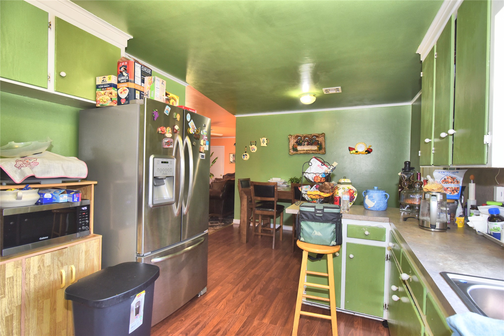 5906 E King Street Property Photo 11