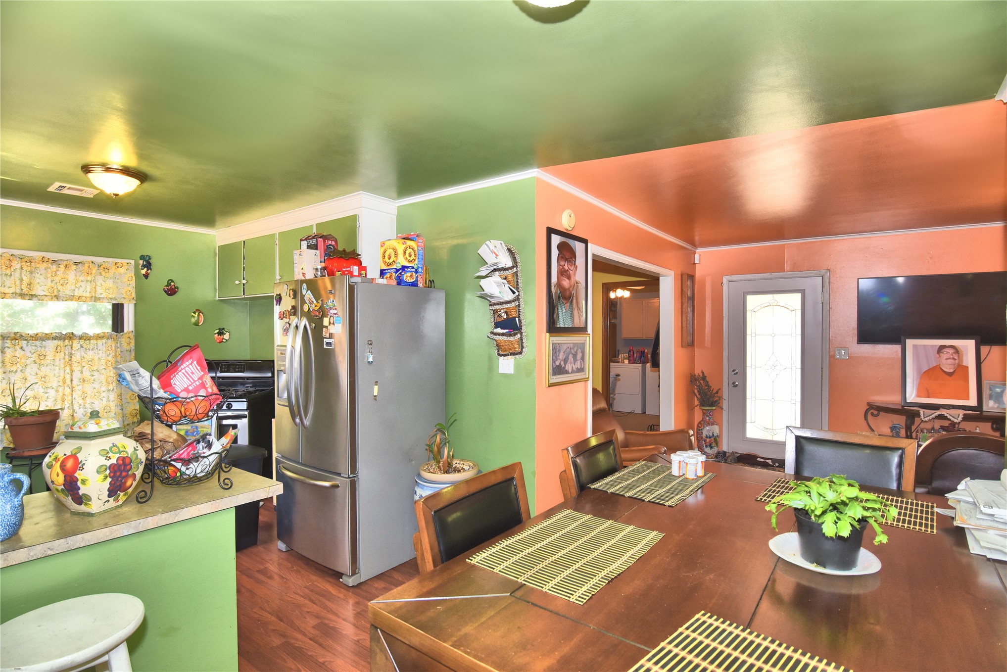 5906 E King Street Property Photo 12