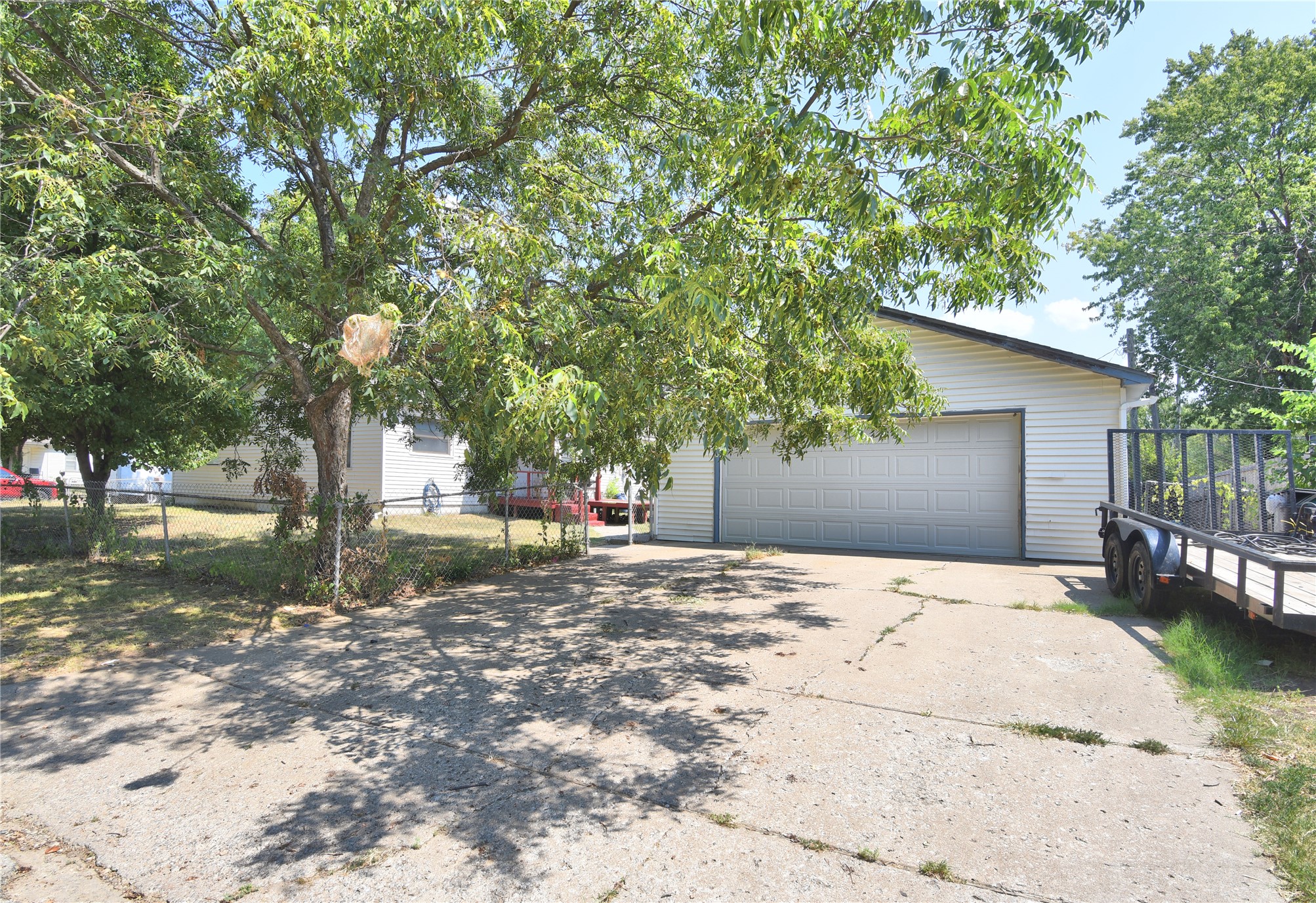 5906 E King Street Property Photo 25