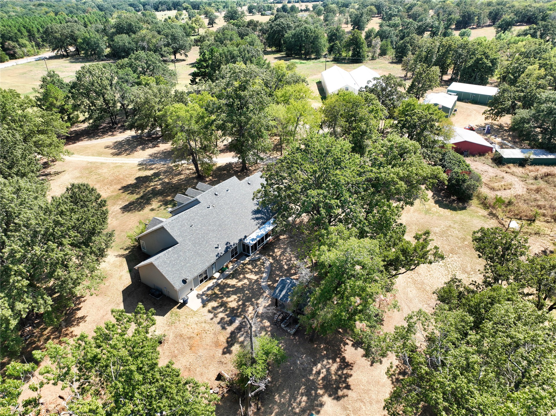 1235 Cade Highway Property Photo 9