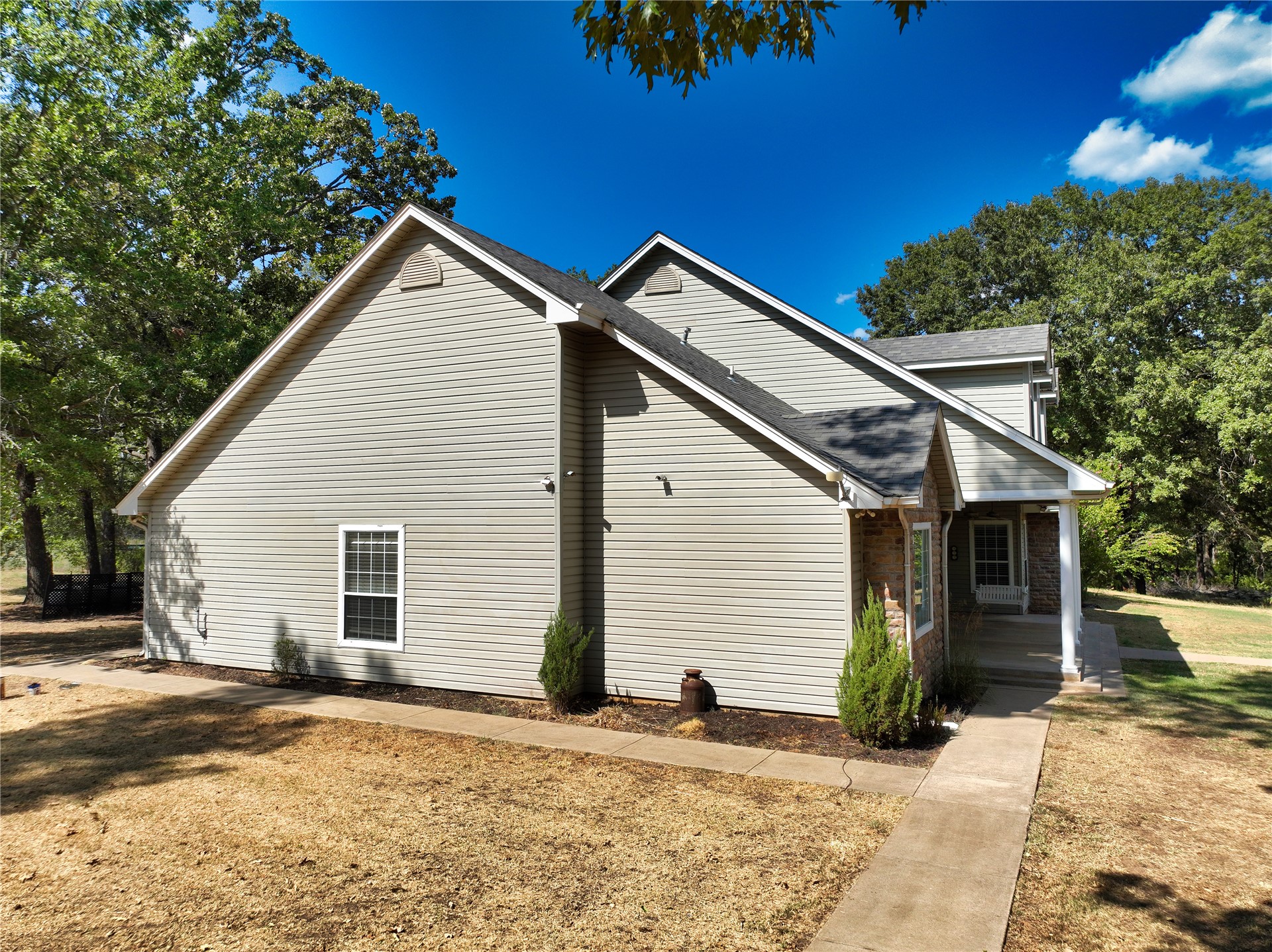 1235 Cade Highway Property Photo 38