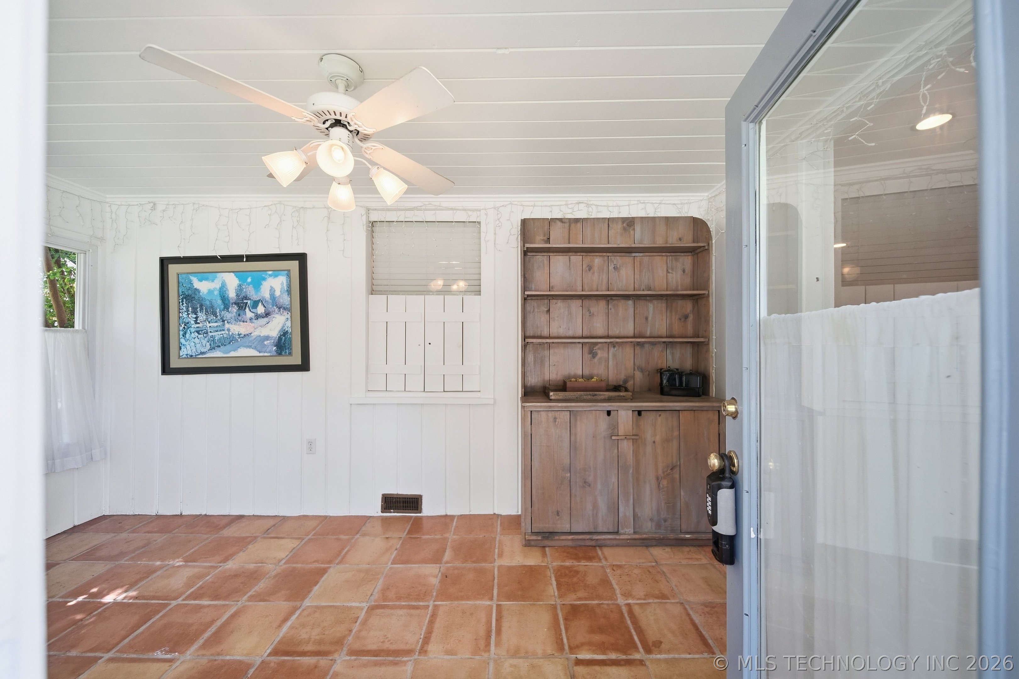 2258 S Delaware Court Property Photo 6