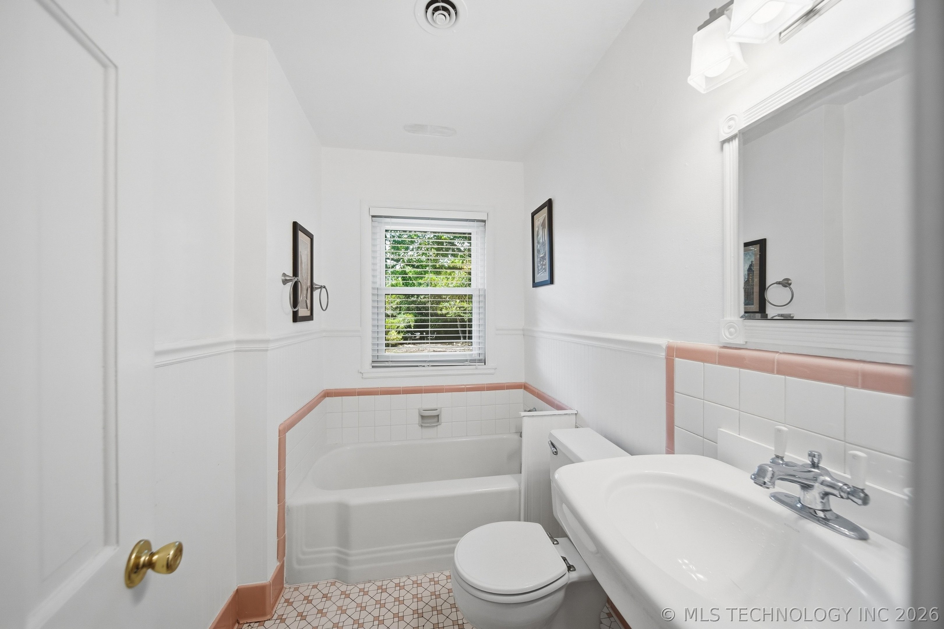 2258 S Delaware Court Property Photo 18